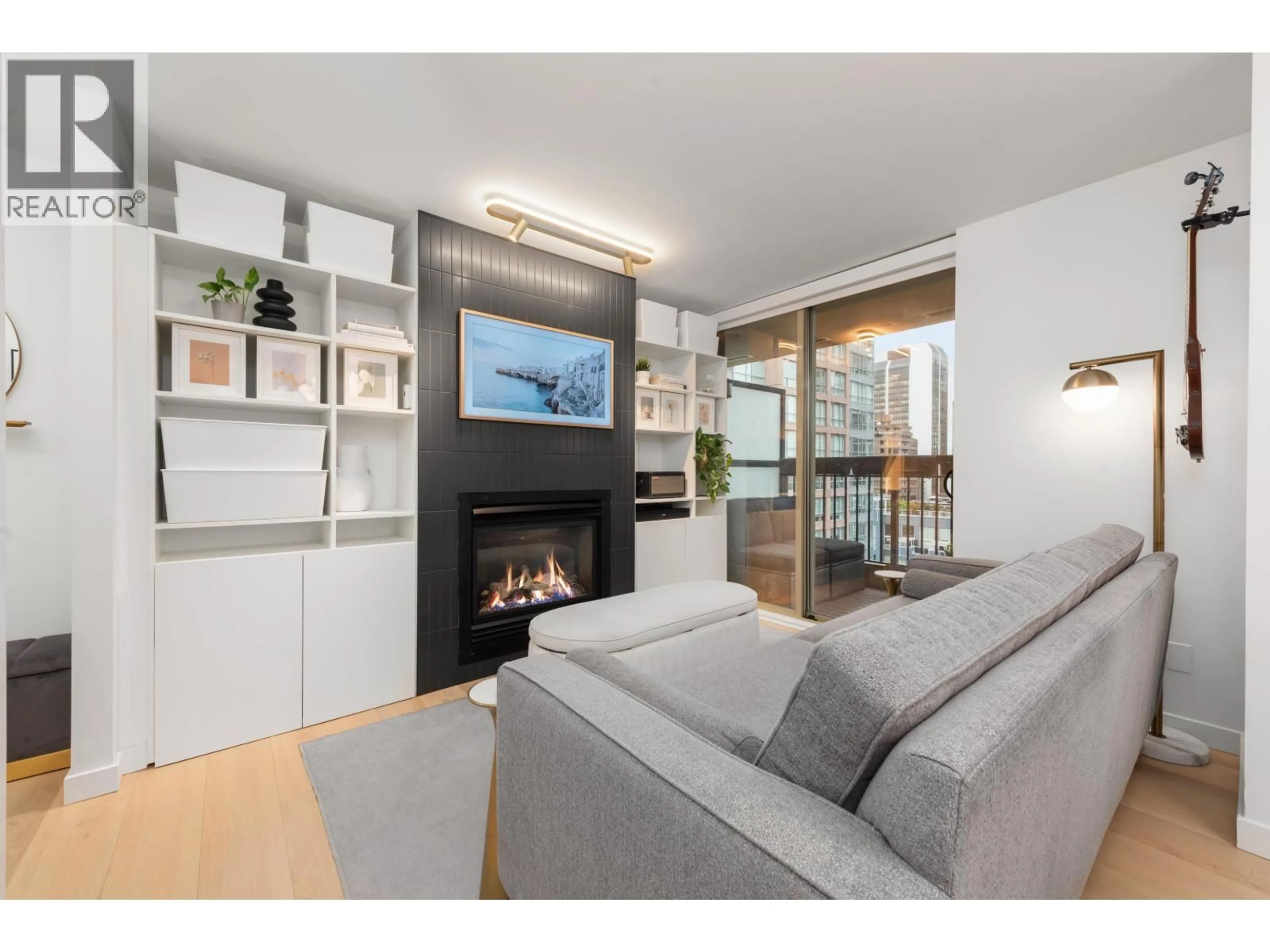 Living room with furniture, wood/laminate floor for 1203 - 969 RICHARDS STREET, Vancouver British Columbia V6B1A8