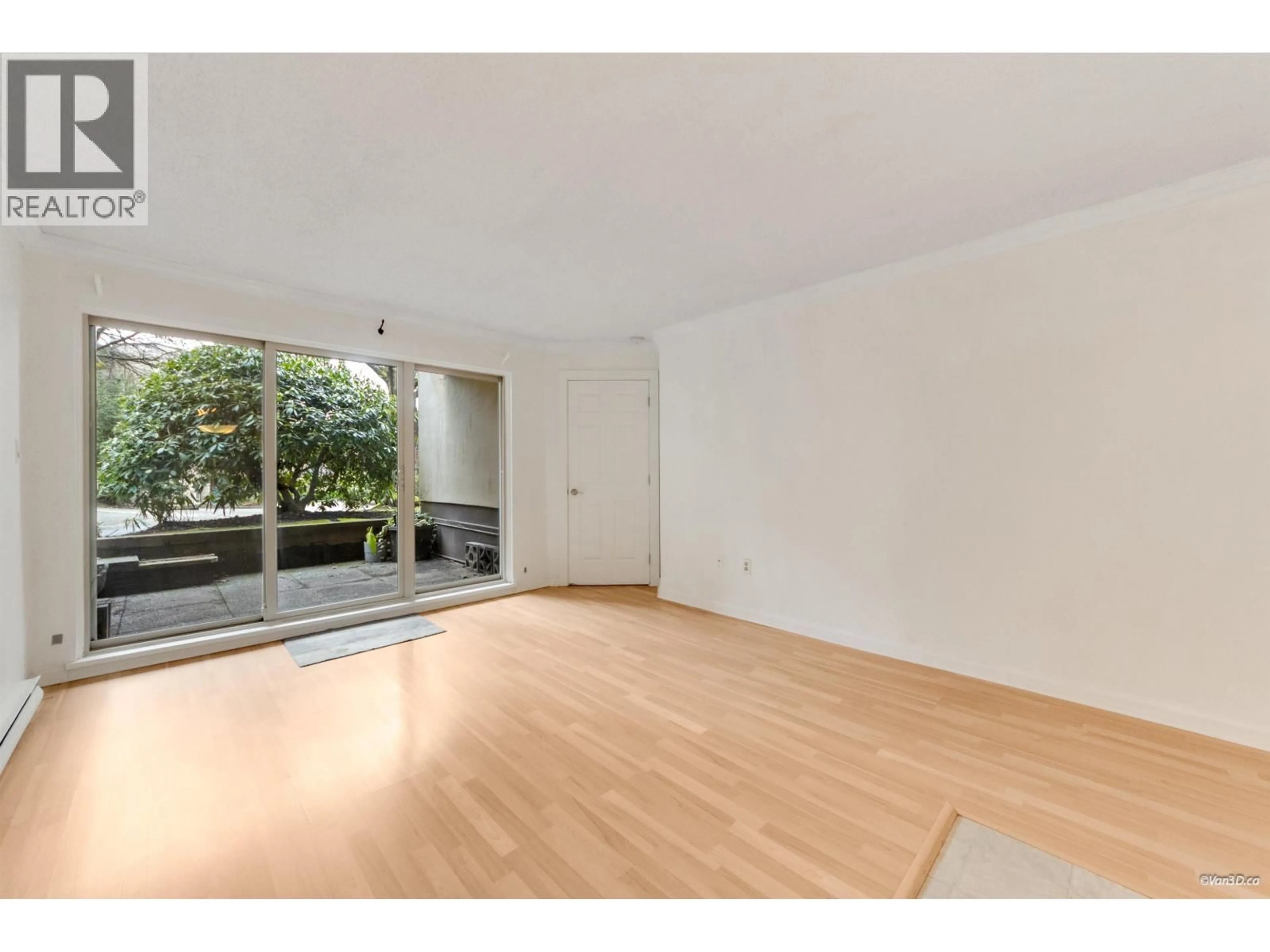 A pic of a room for 109 - 9847 MANCHESTER DRIVE, Burnaby British Columbia V3N4P4