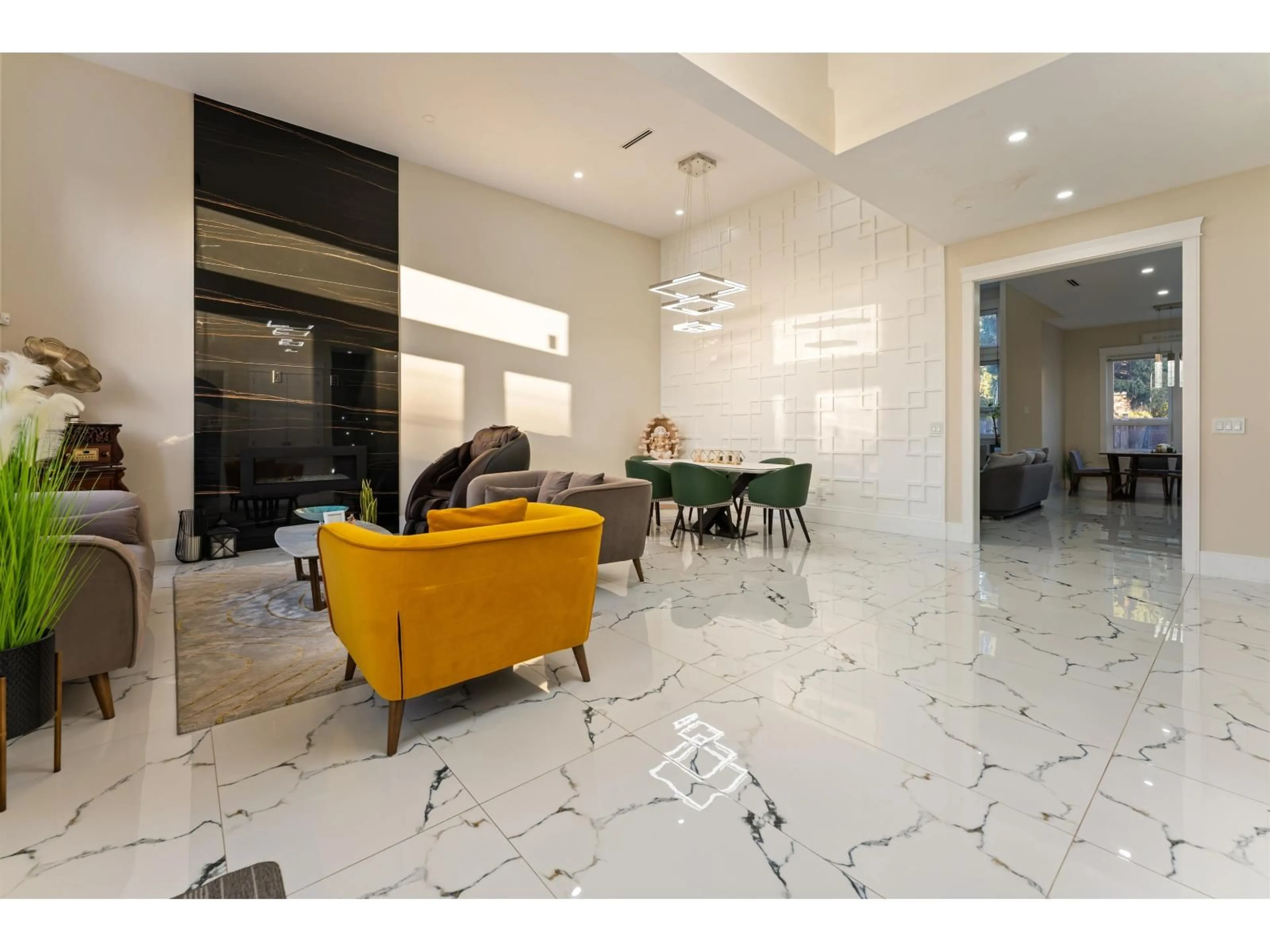 Lobby for 8020 114 STREET, Delta British Columbia V4C5H6