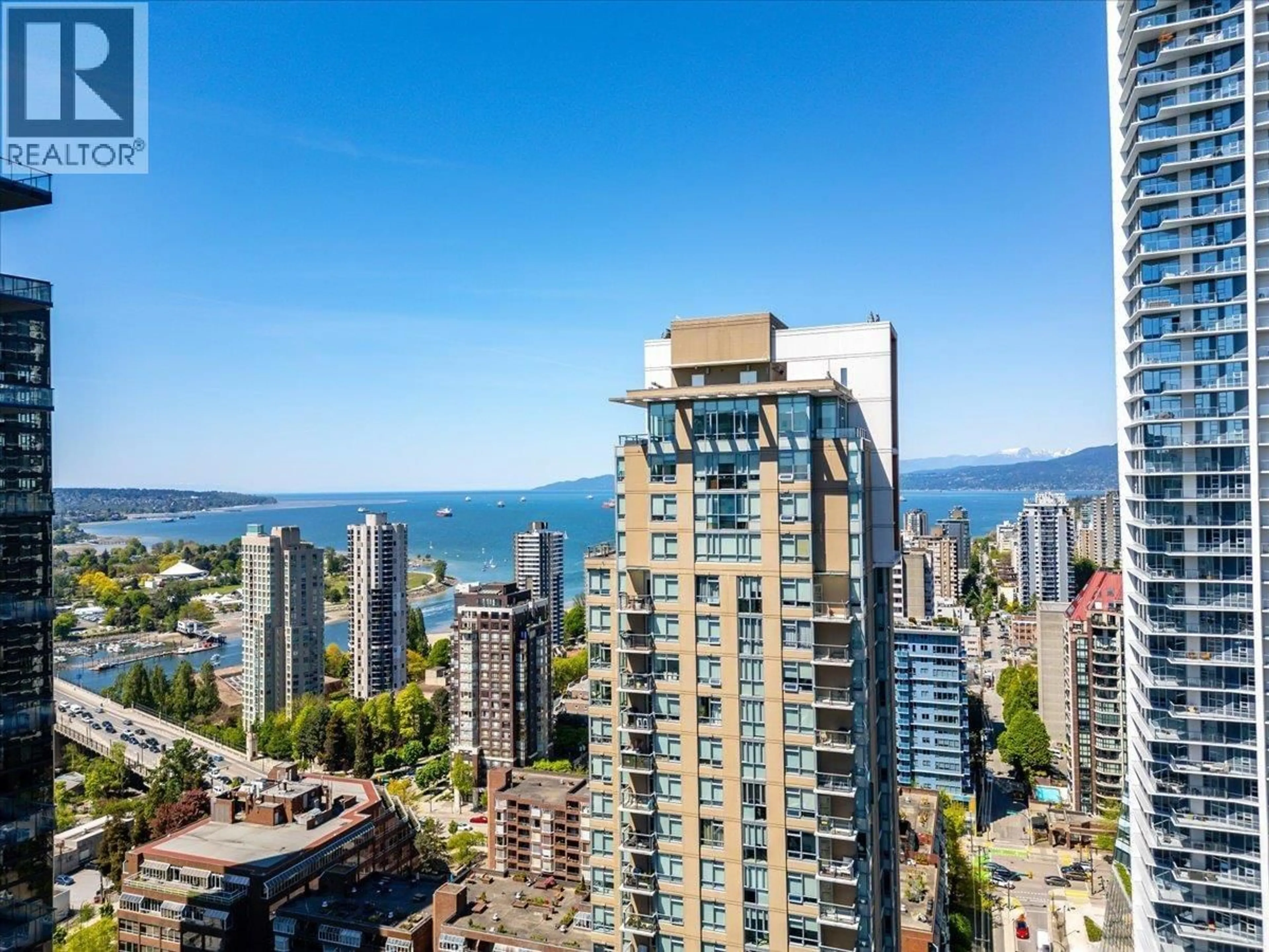 A pic from outside/outdoor area/front of a property/back of a property/a pic from drone, city buildings view from balcony for 1506 - 1308 HORNBY STREET, Vancouver British Columbia V6Z0C5