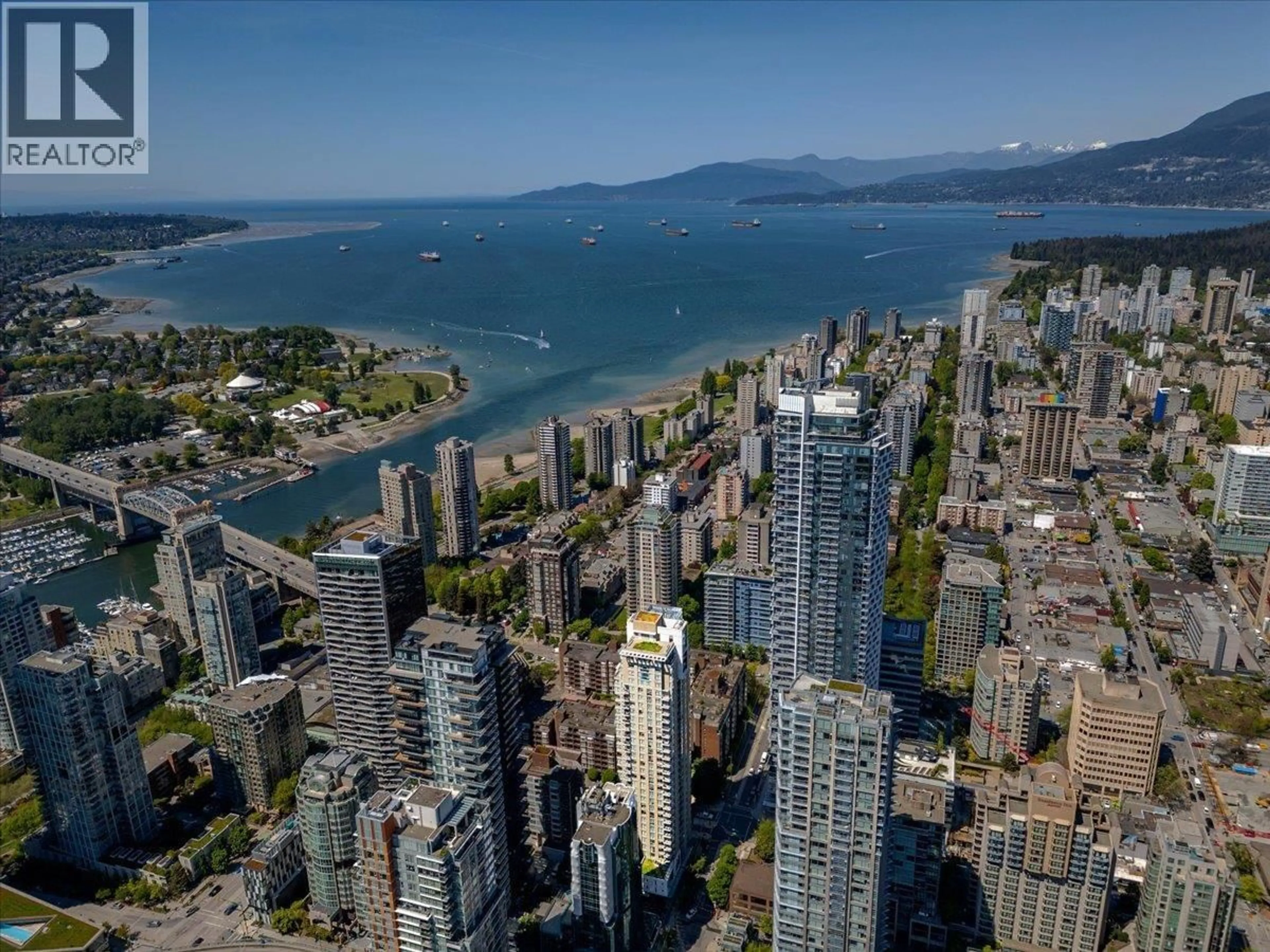 A pic from outside/outdoor area/front of a property/back of a property/a pic from drone, city buildings view from balcony for 1506 - 1308 HORNBY STREET, Vancouver British Columbia V6Z0C5