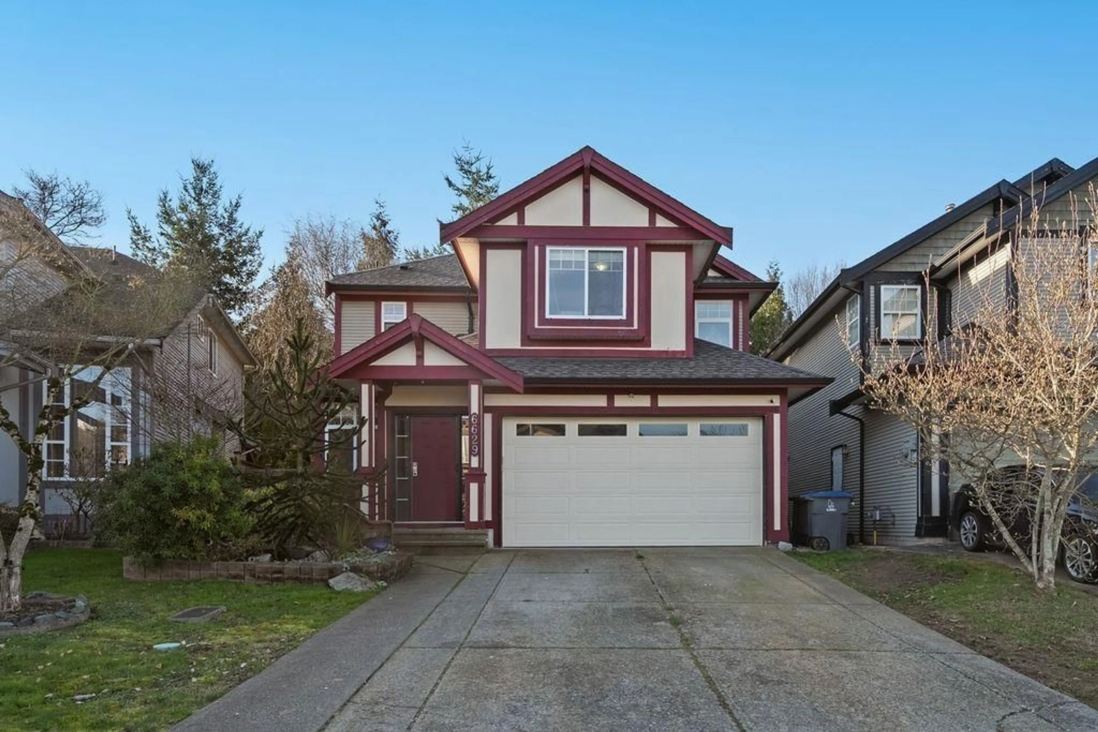 Home with vinyl exterior material, street for 6629 187A STREET, Surrey British Columbia V3S0T1