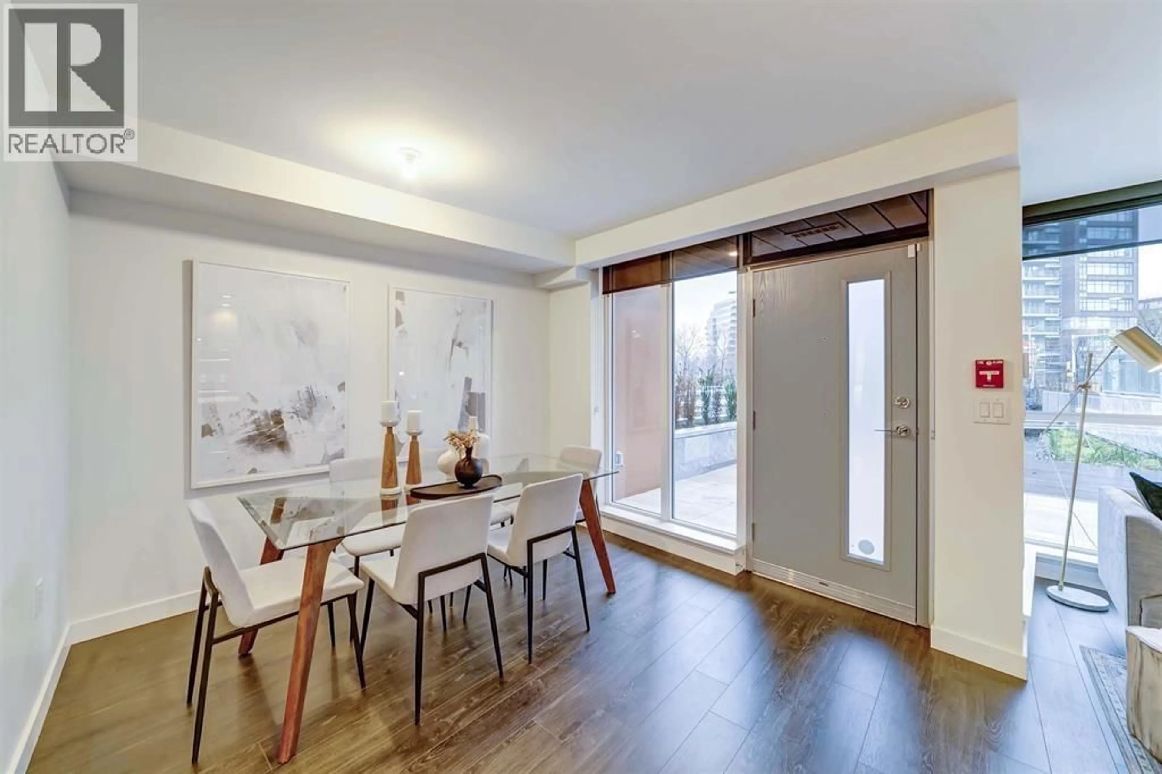 Dining room, wood/laminate floor for 208 1ST AVENUE, Vancouver British Columbia V6K1E9