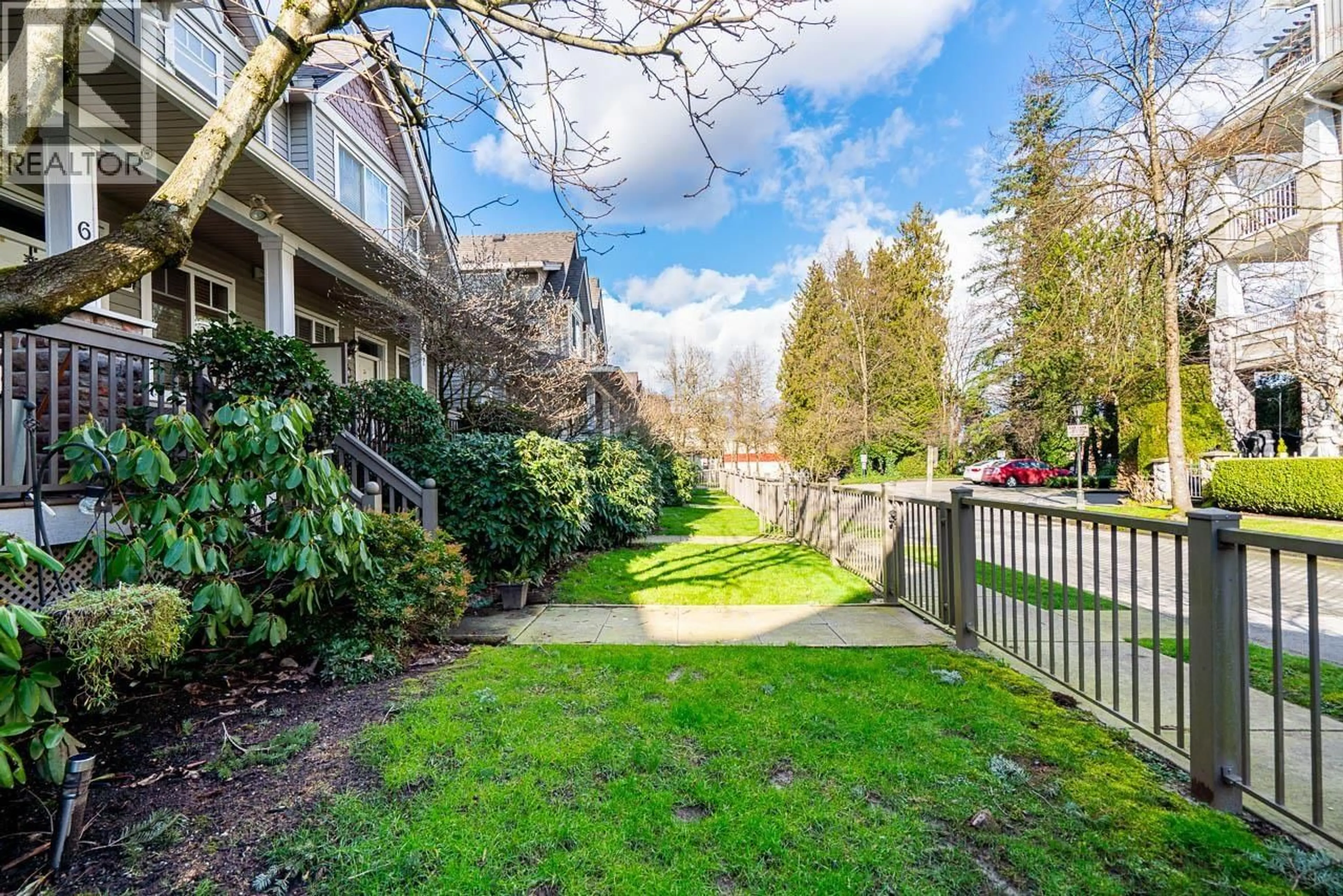 Patio, street for 5 - 19063 MCMYN ROAD, Pitt Meadows British Columbia V3Y2W5