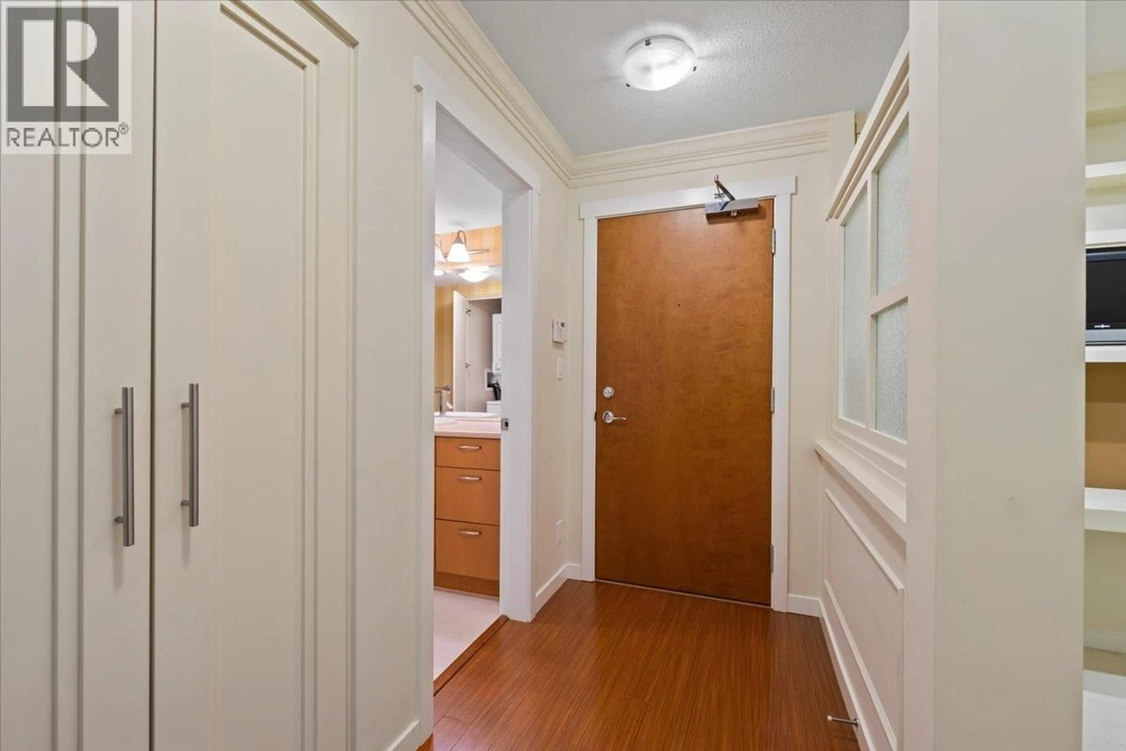 Indoor entryway for 103 - 3097 LINCOLN AVENUE, Coquitlam British Columbia V3B0E3