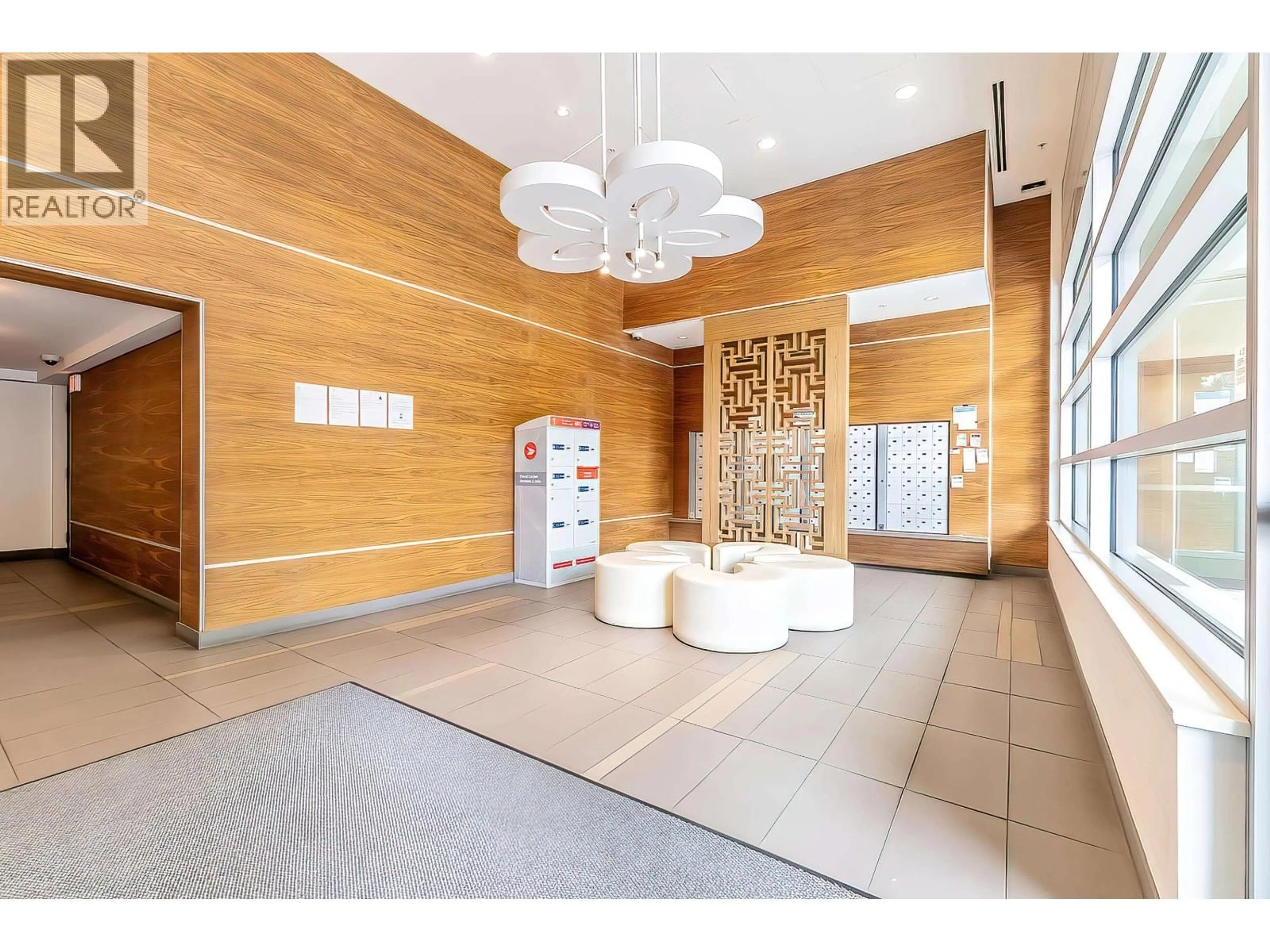 Indoor foyer for PH6 - 7988 ACKROYD ROAD, Richmond British Columbia V6X0K6