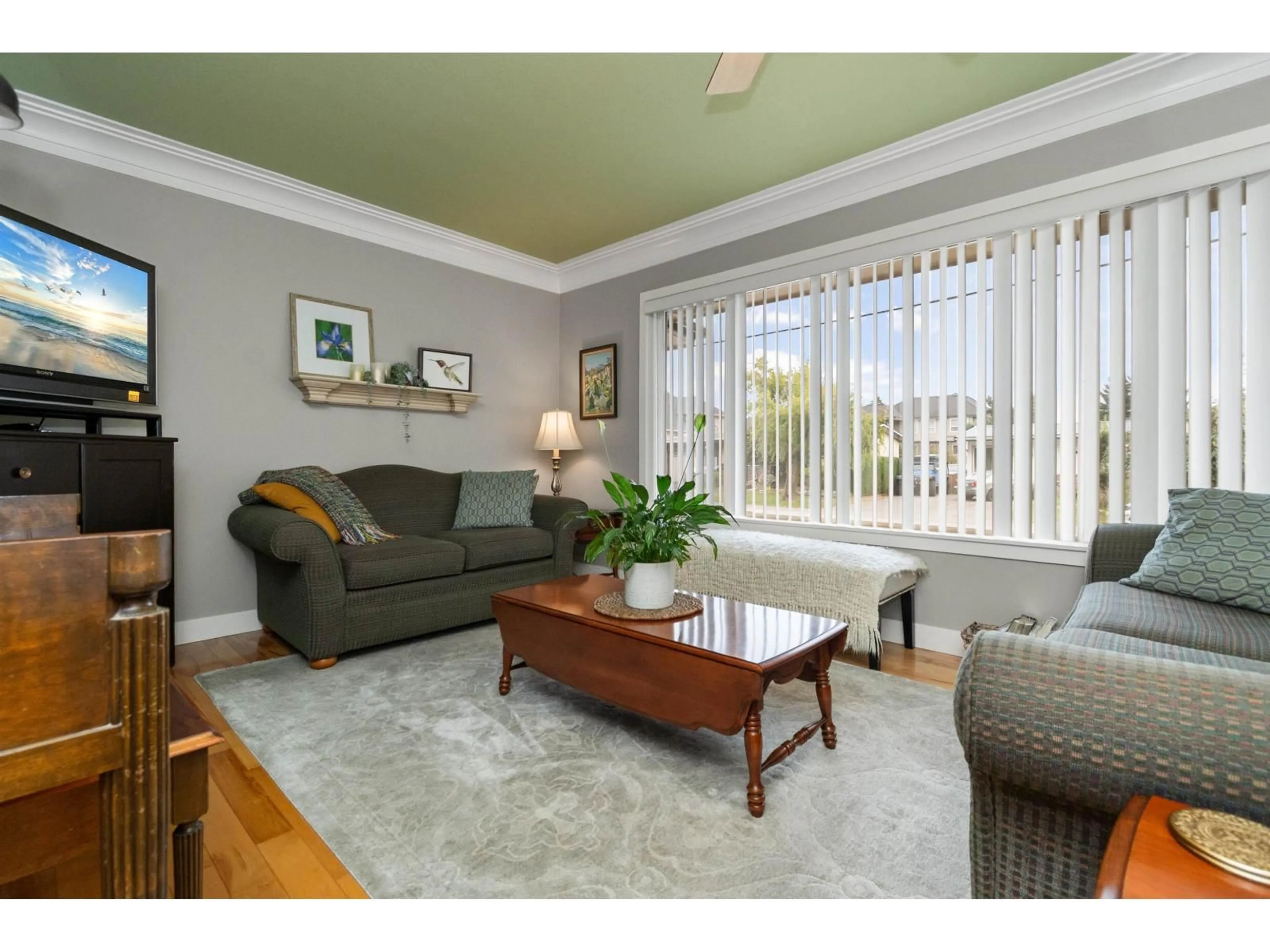 Living room with furniture, unknown for 2339 ALDER STREET, Abbotsford British Columbia V2T2N6