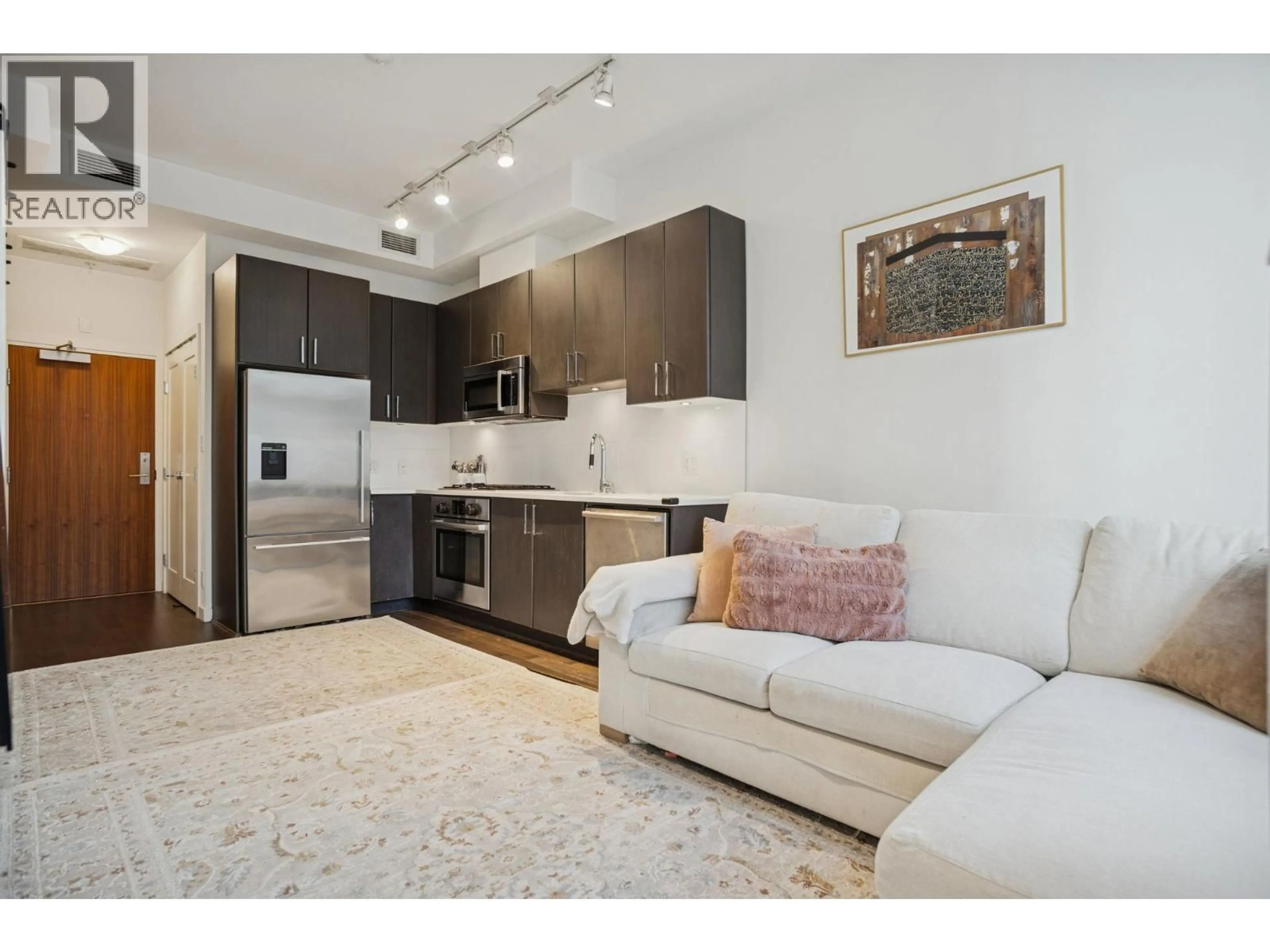 Open concept kitchen, unknown for 62 1ST AVENUE, Vancouver British Columbia V5Y0K4