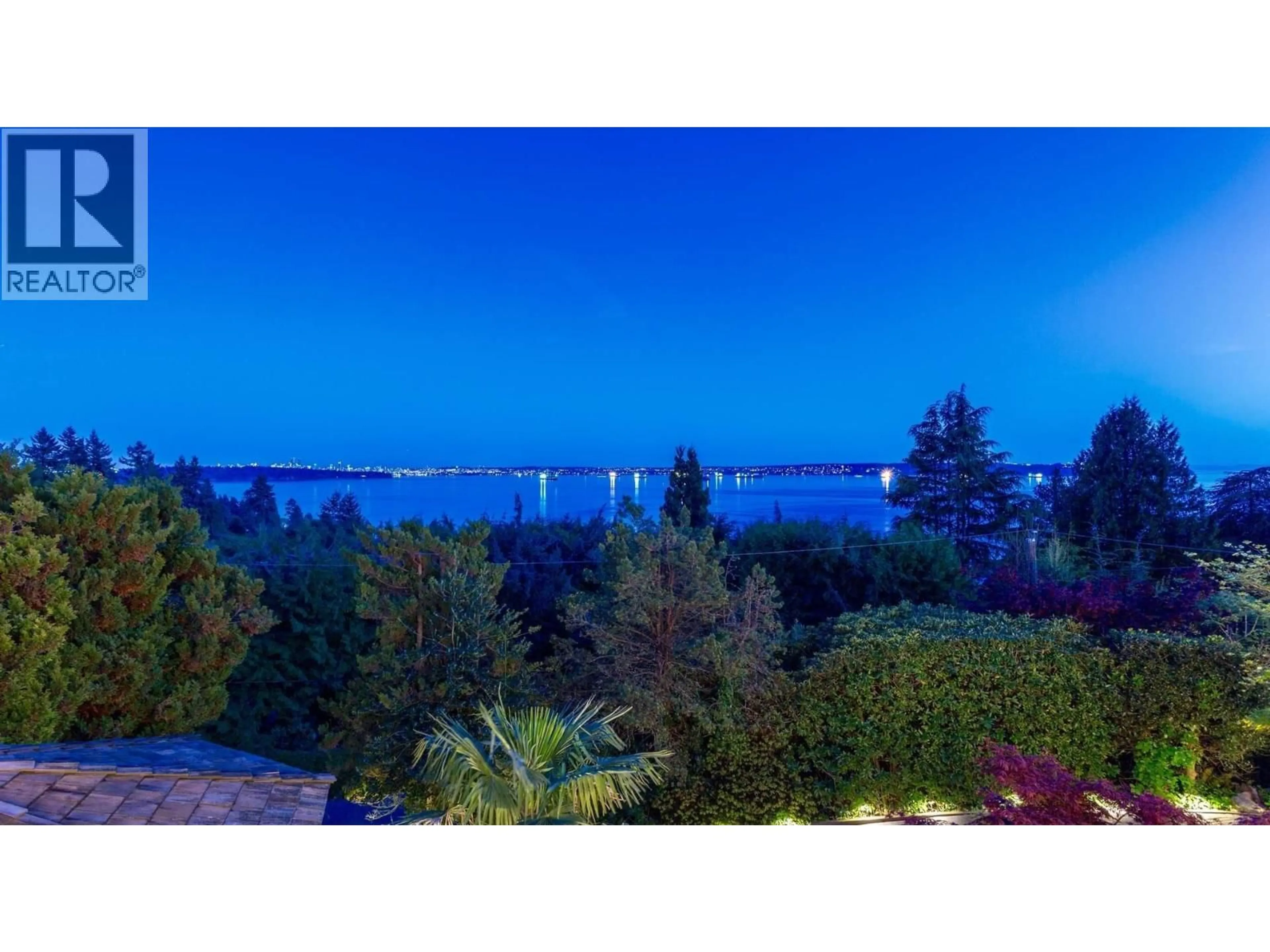 A pic from outside/outdoor area/front of a property/back of a property/a pic from drone, water/lake/river/ocean view for 3395 THOMPSON CRESCENT, West Vancouver British Columbia V7V3E9