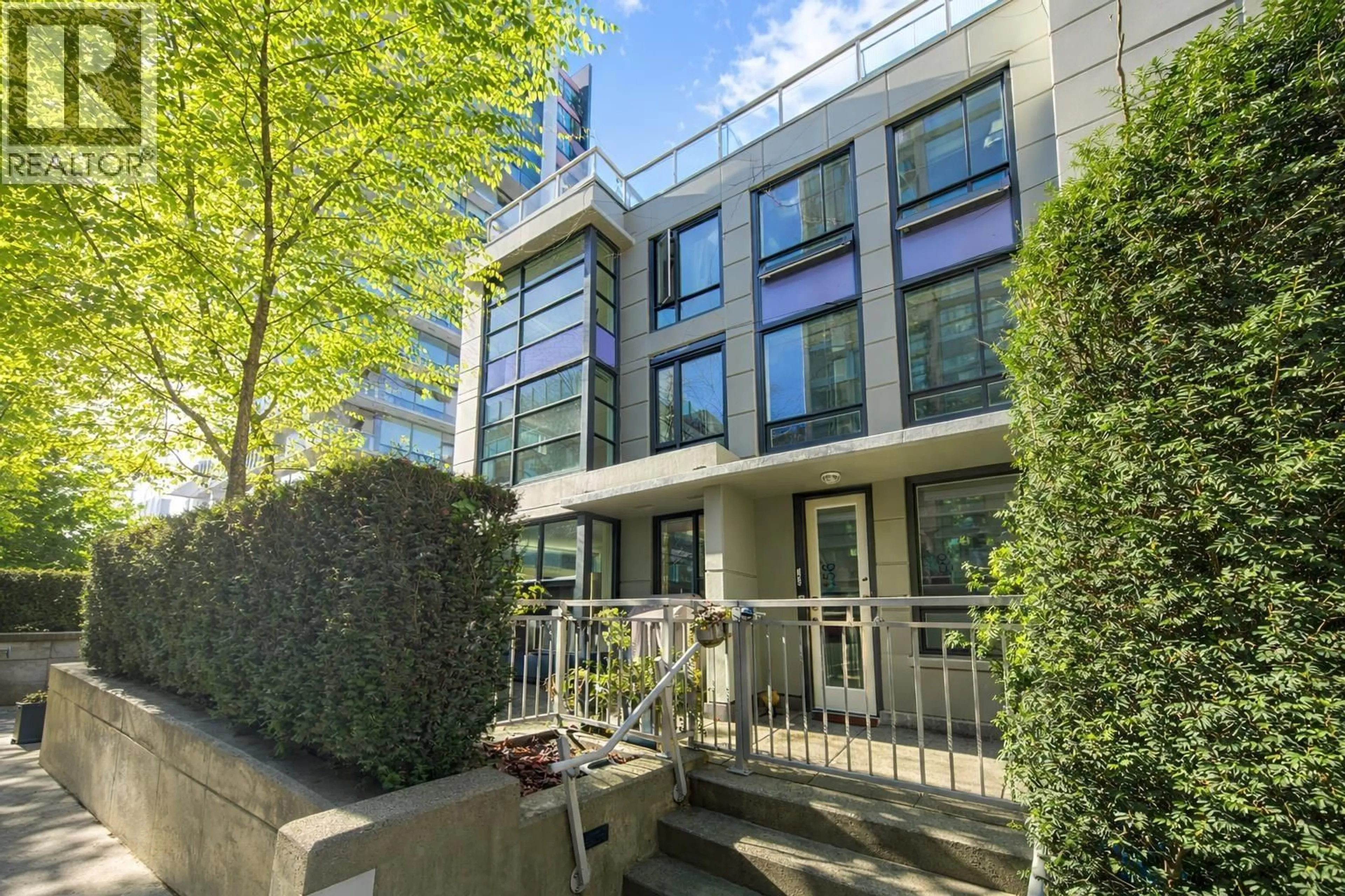 Unknown for 156 1ST AVENUE, Vancouver British Columbia V5Y0H6