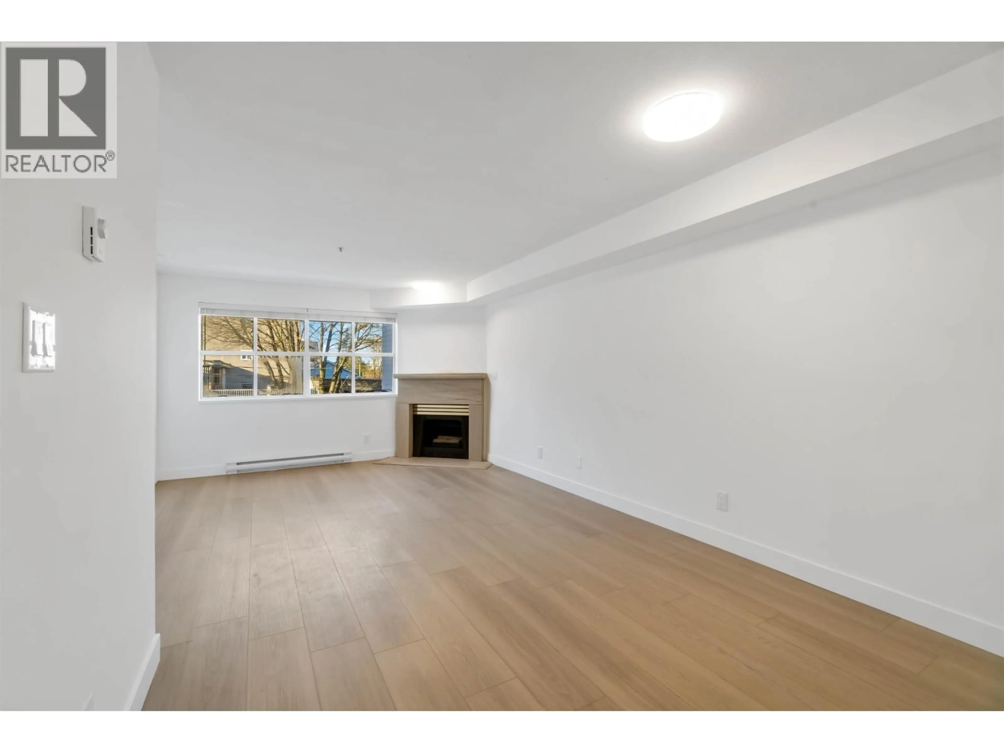 A pic of a room for 209 - 2928 COMMERCIAL DRIVE, Vancouver British Columbia V5N4C9