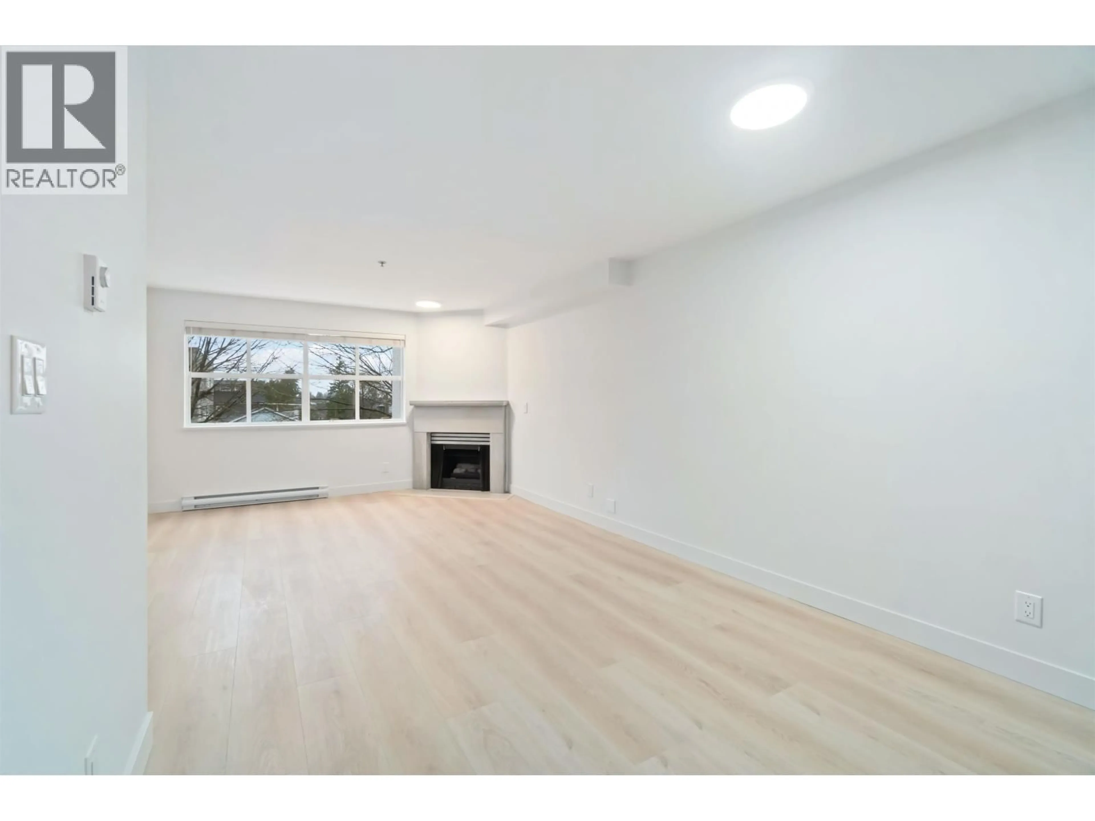 A pic of a room for 307 - 2928 COMMERCIAL DRIVE, Vancouver British Columbia V5N4C9