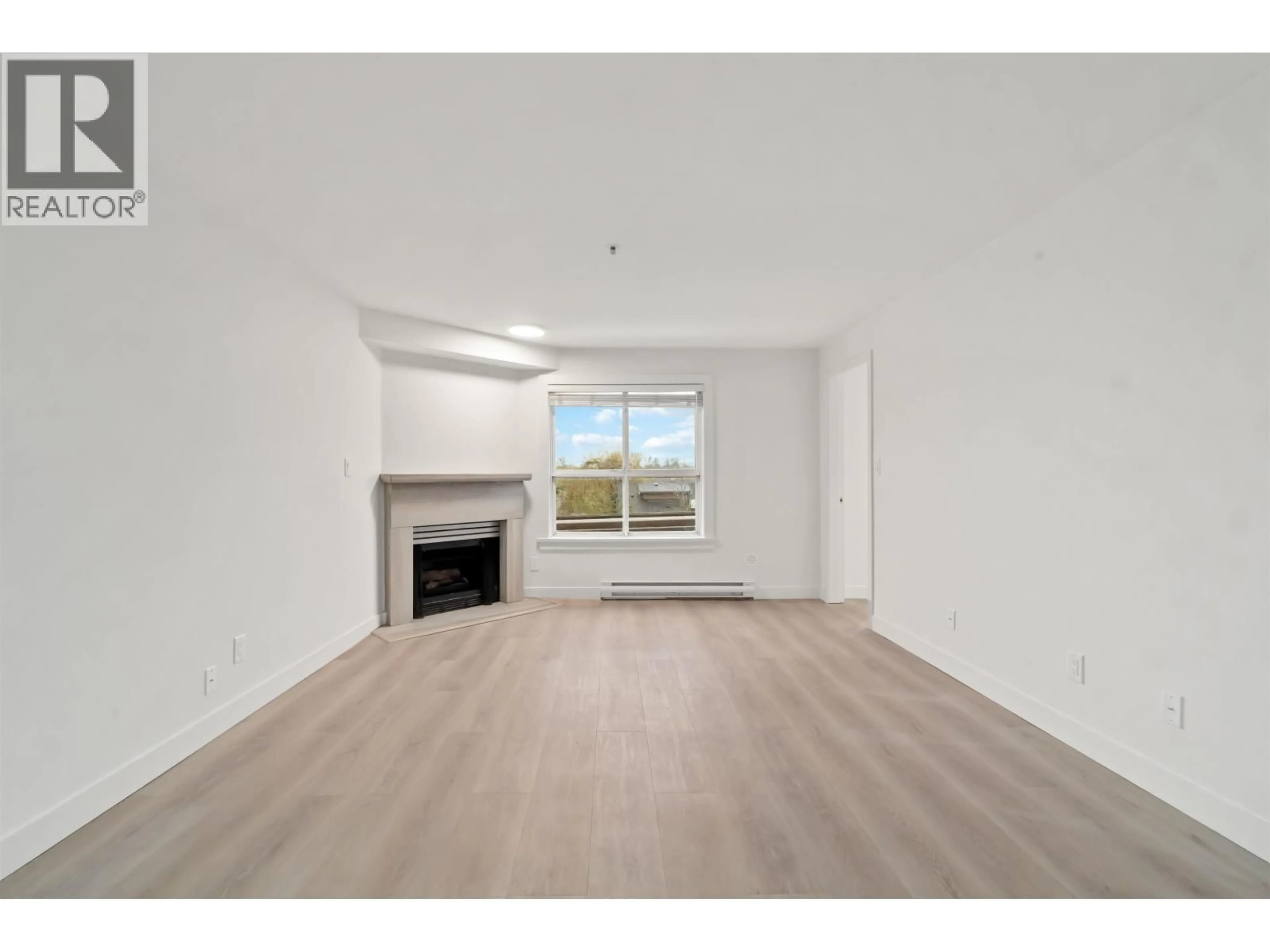 A pic of a room for 308 - 2928 COMMERCIAL DRIVE, Vancouver British Columbia V5N4C9