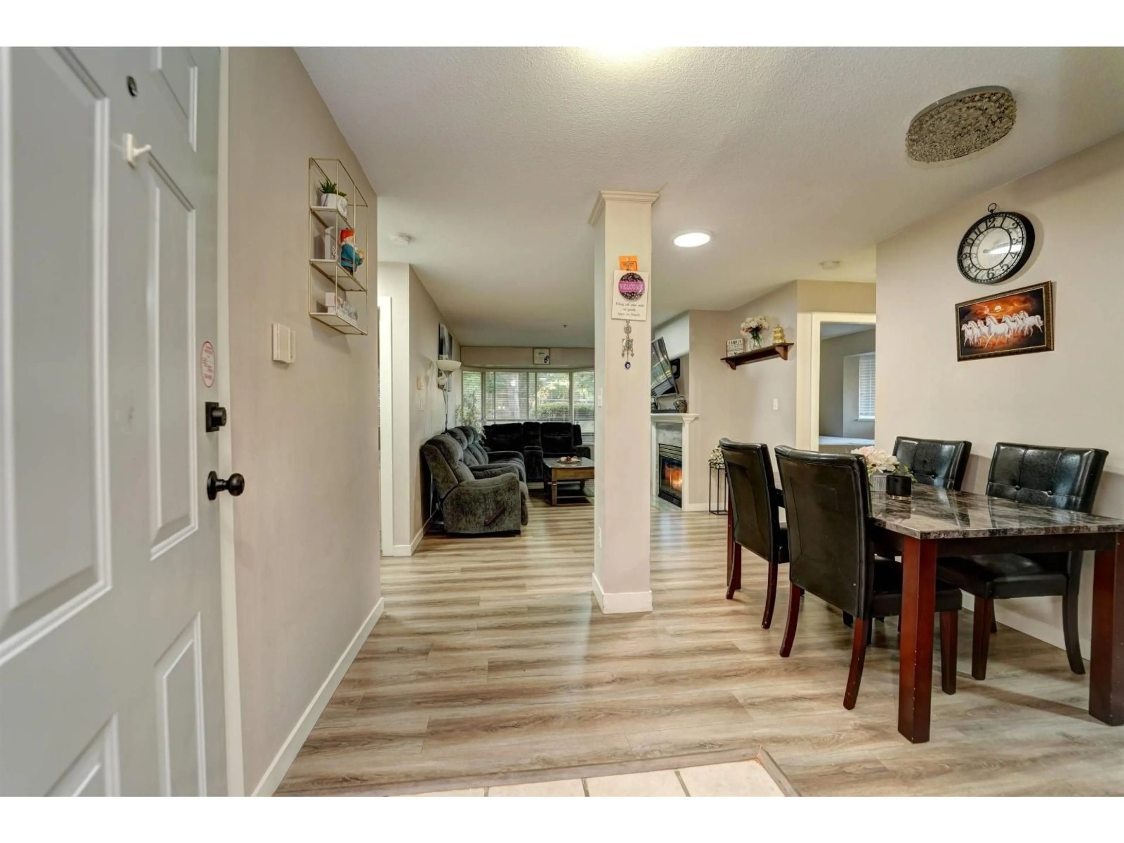 Indoor entryway for 116 - 2964 TRETHEWEY STREET, Abbotsford British Columbia V2T6P4