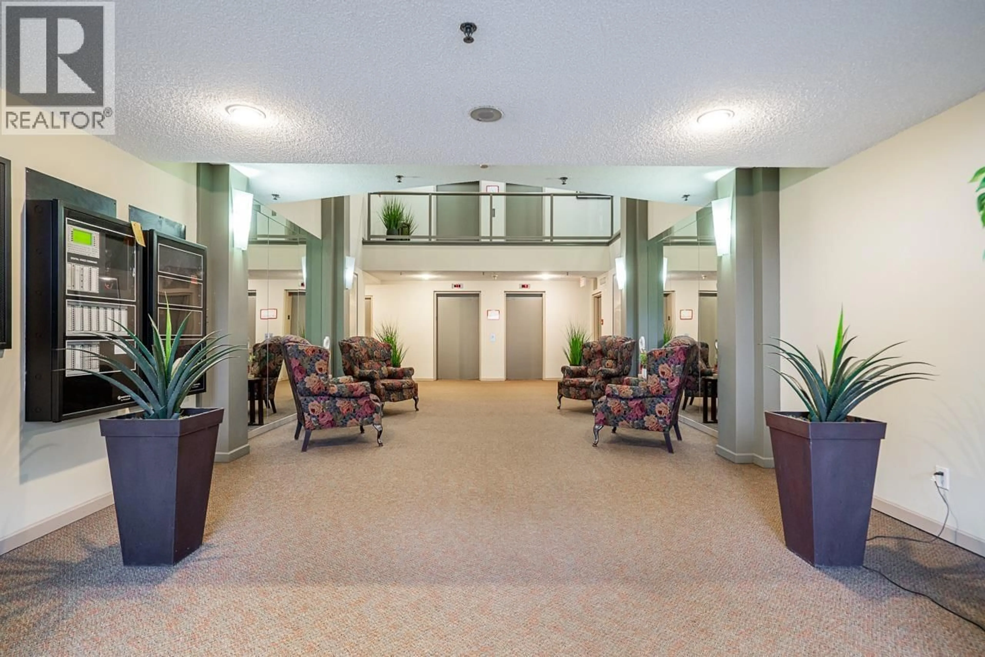 Indoor foyer for 1105 - 728 PRINCESS STREET, New Westminster British Columbia V3M6S4