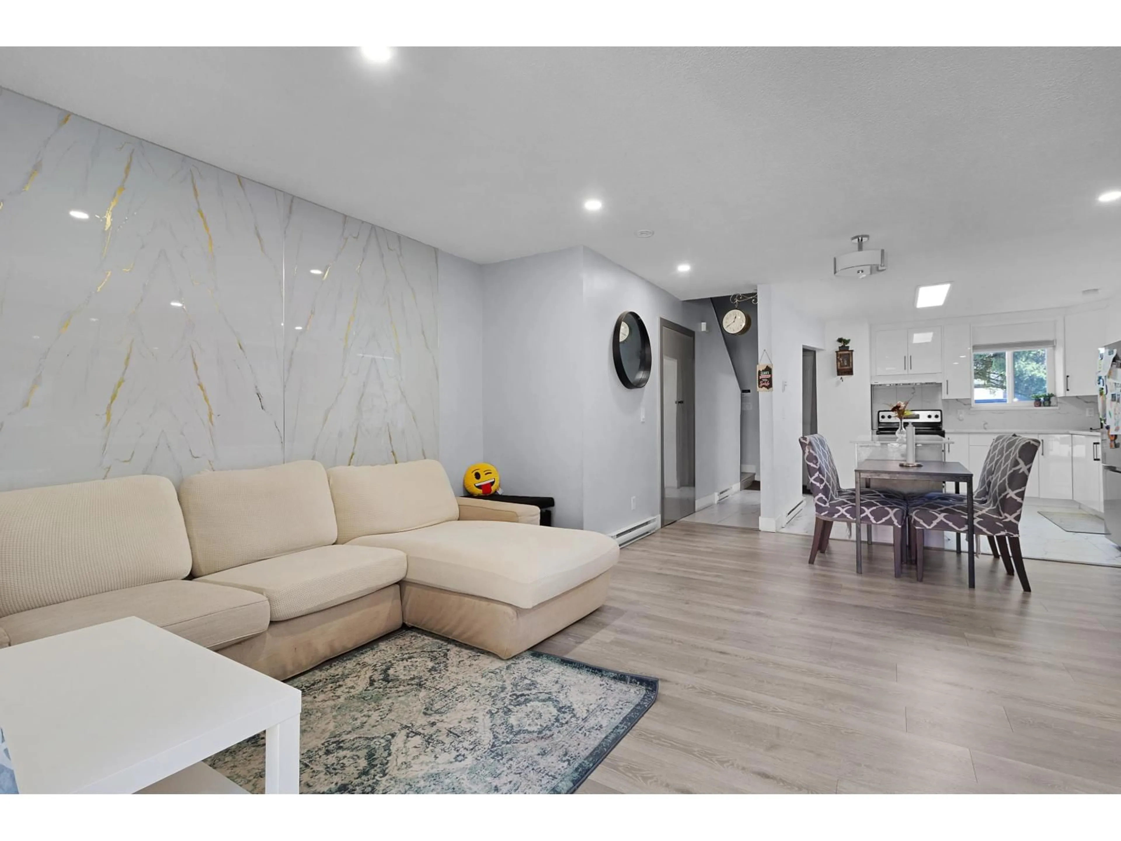 Living room with furniture, unknown for 77 - 6657 138 STREET, Surrey British Columbia V3W5G7