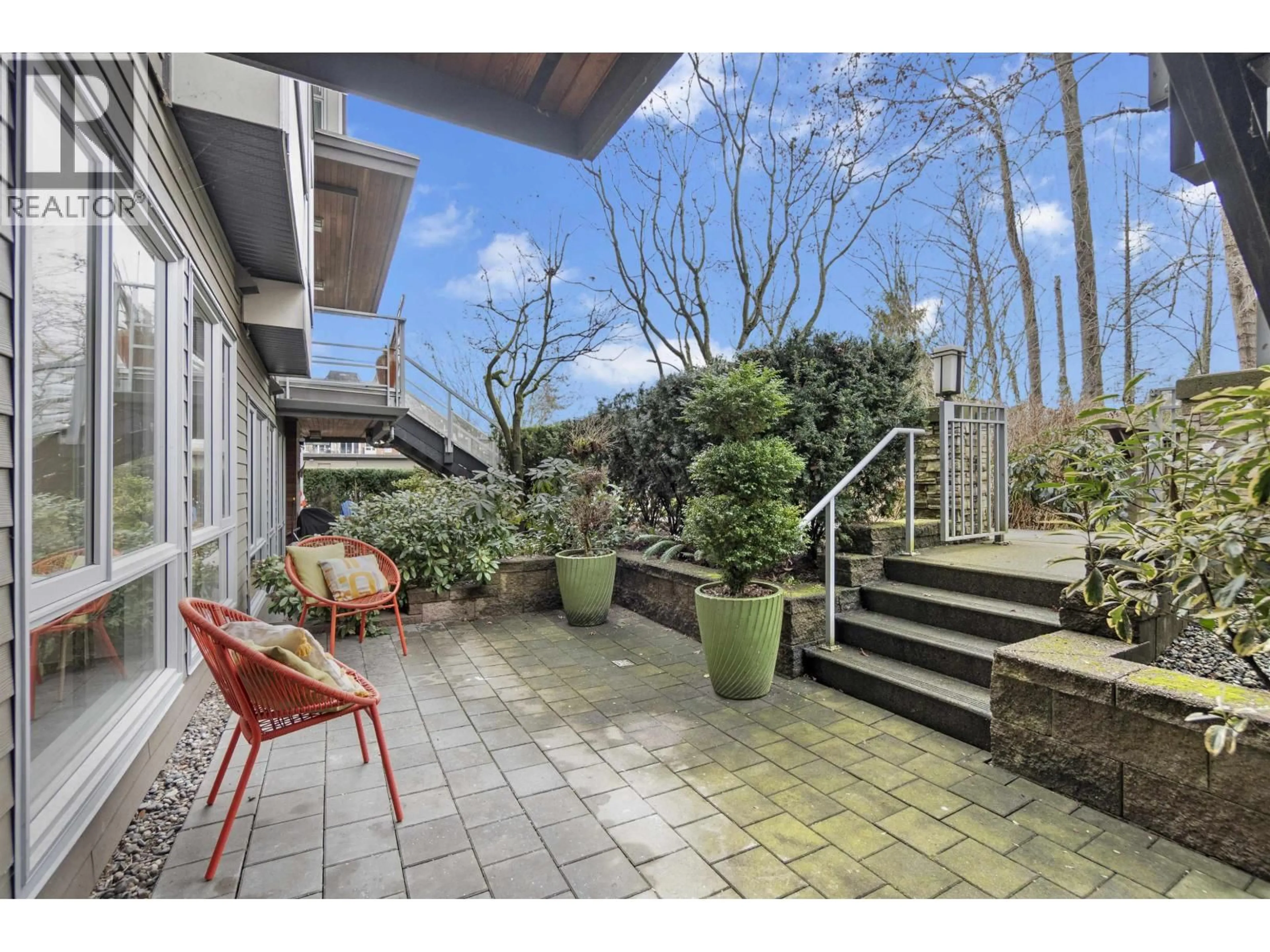 Patio, street for 103 - 735 15TH STREET, North Vancouver British Columbia V7M0B8