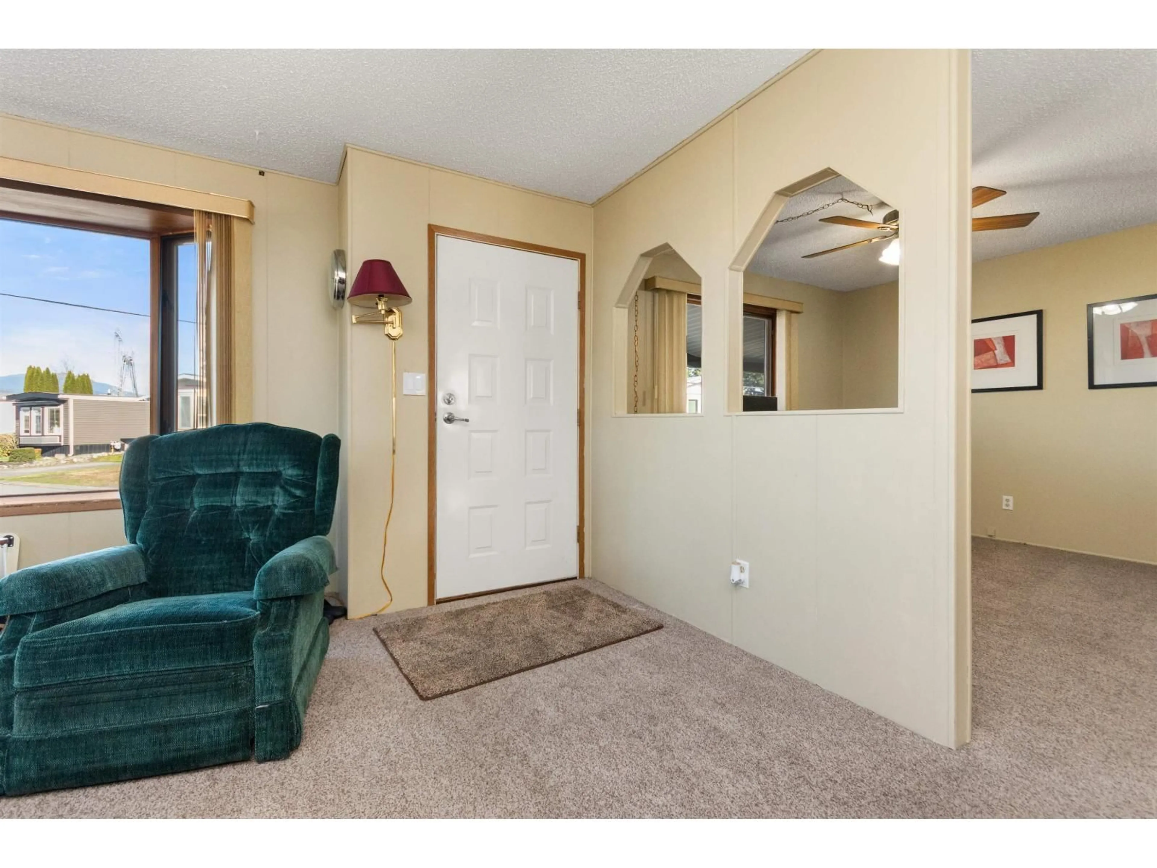 Indoor entryway for 137 - 6338 VEDDER ROAD, Chilliwack British Columbia V2R3R4