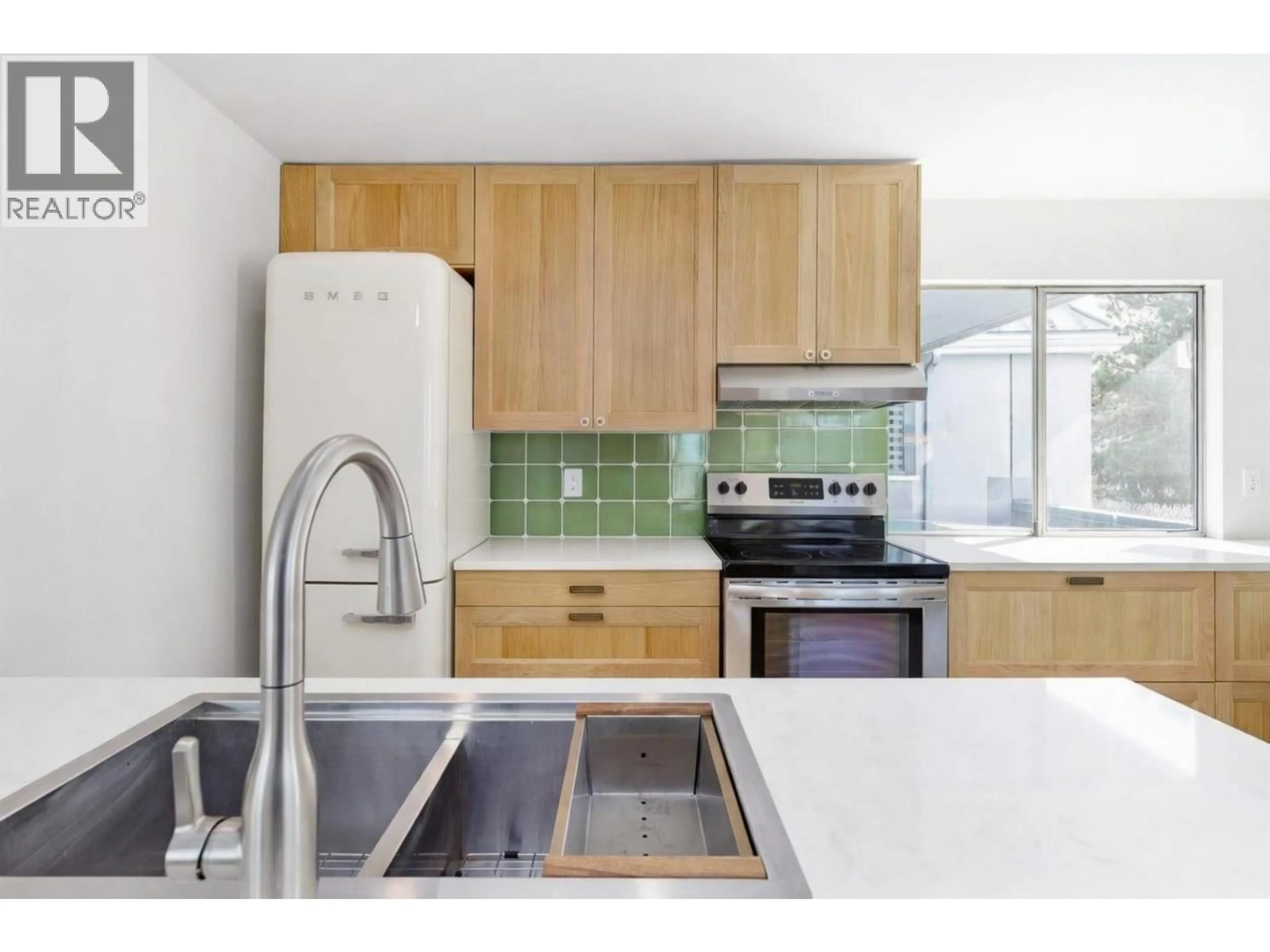 Standard kitchen, unknown for 401 - 1345 4TH AVENUE, Vancouver British Columbia V6H3Y8