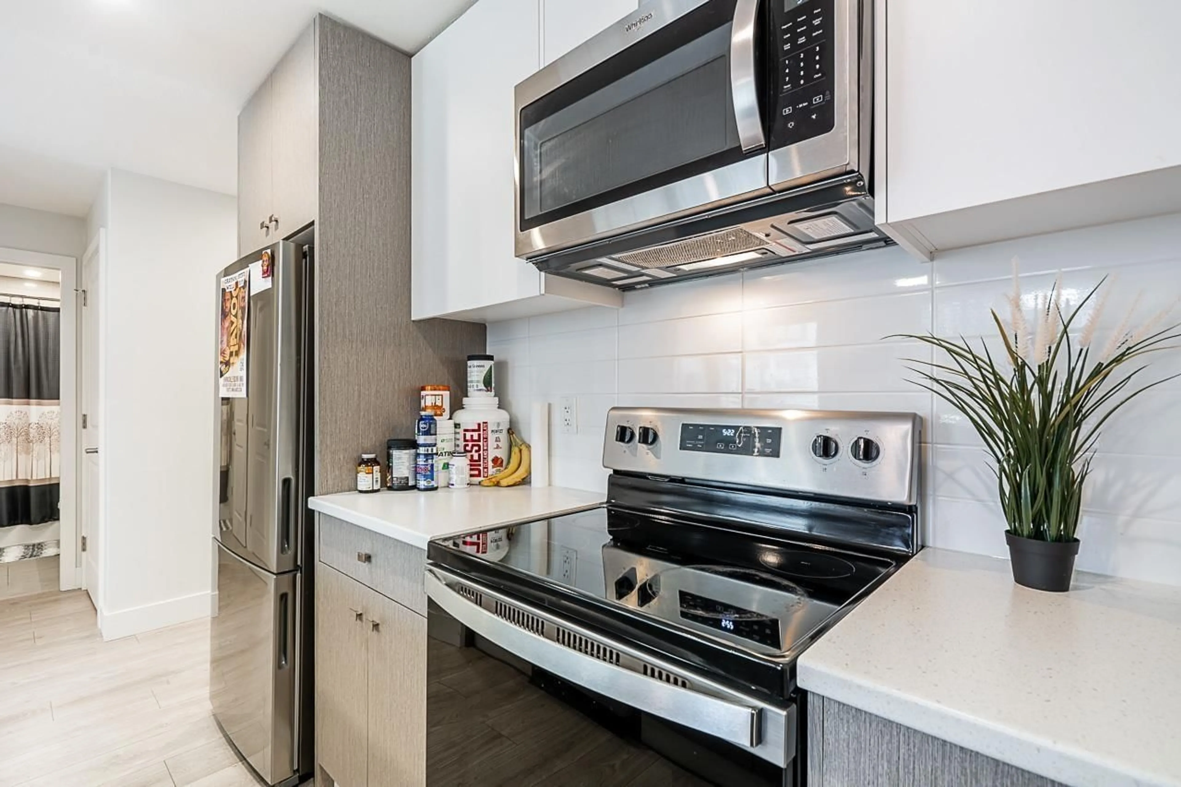 Standard kitchen, unknown for 111 - 1516 MCCALLUM ROAD, Abbotsford British Columbia V2S0L9