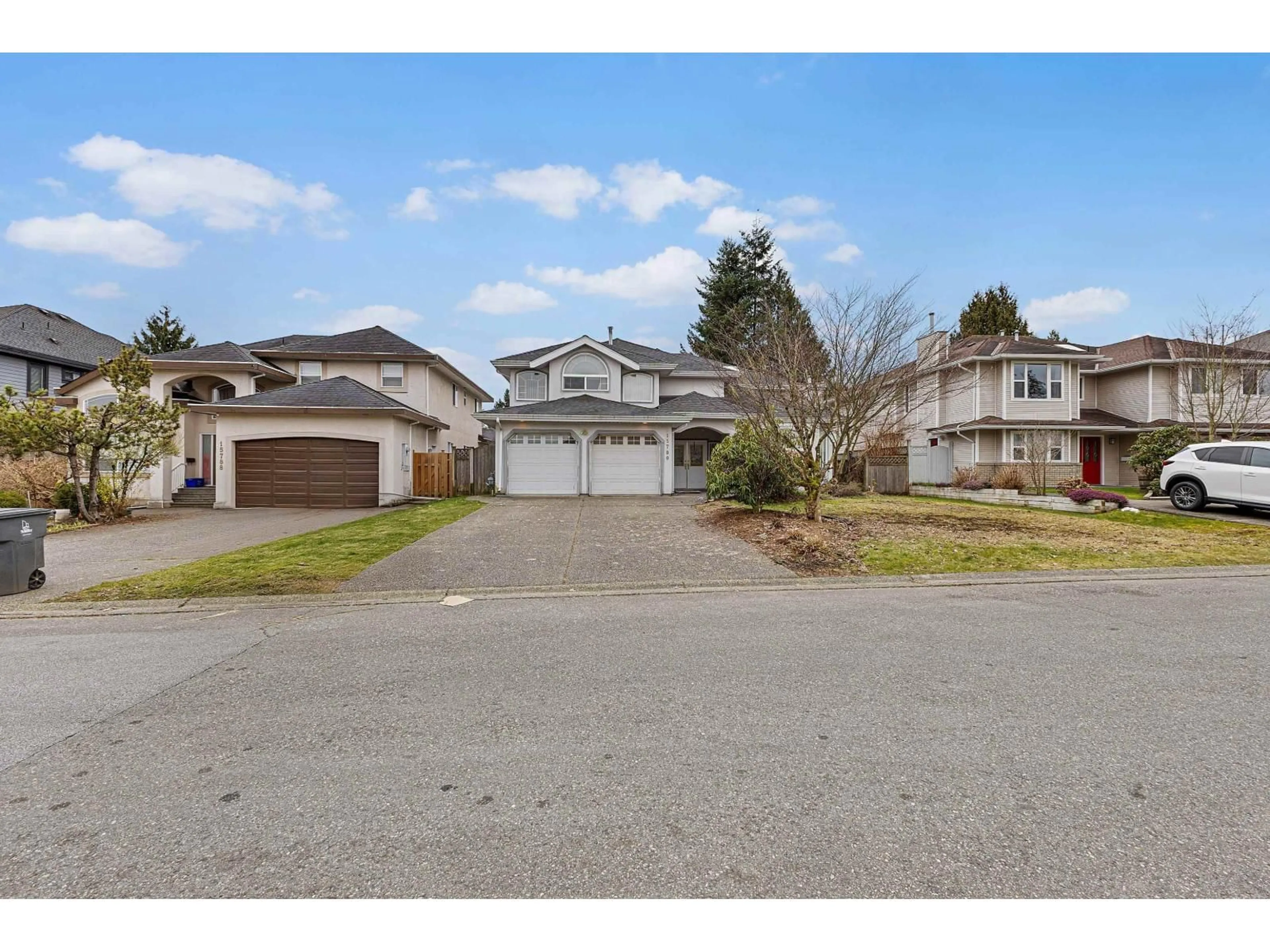 A pic from outside/outdoor area/front of a property/back of a property/a pic from drone, street for 15780 99A AVENUE, Surrey British Columbia V4N2V7