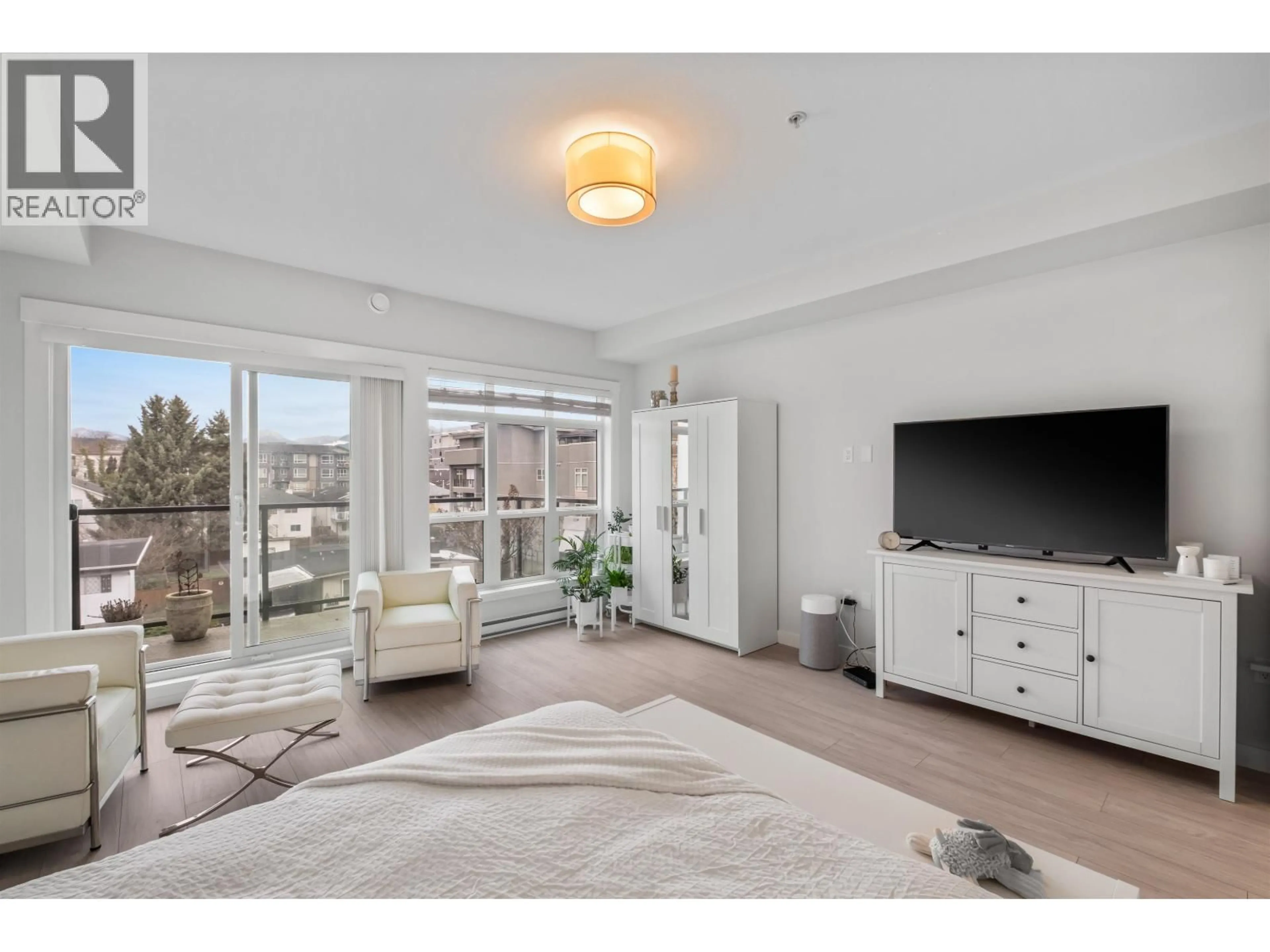 A pic of a room for 301 - 2356 WELCHER AVENUE, Port Coquitlam British Columbia V3C1X5