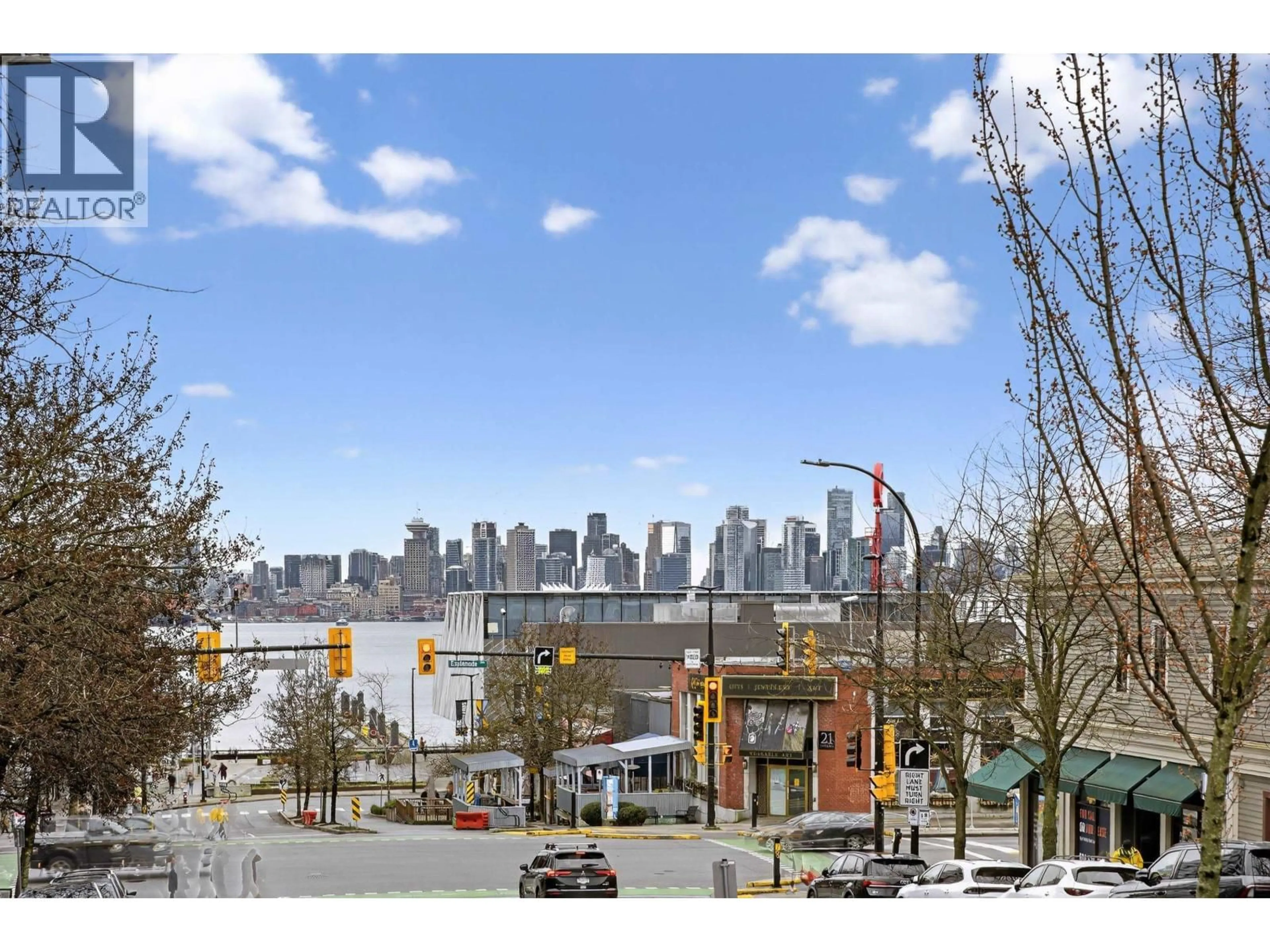 Blurry image for 103 - 108 ESPLANADE, North Vancouver British Columbia V7M3M8