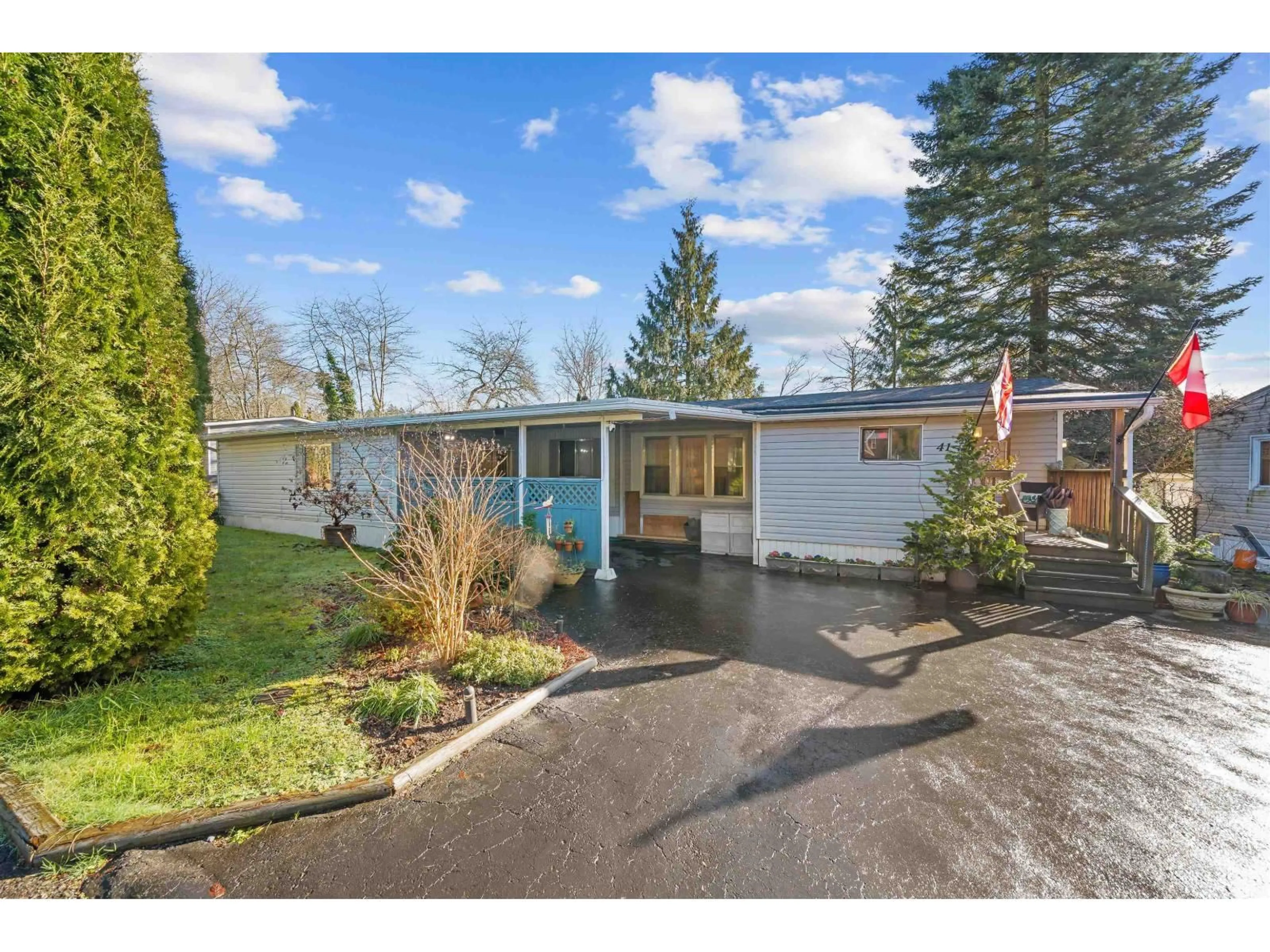 A pic from outside/outdoor area/front of a property/back of a property/a pic from drone, street for 41 - 10221 WILSON STREET, Mission British Columbia V4S1L8