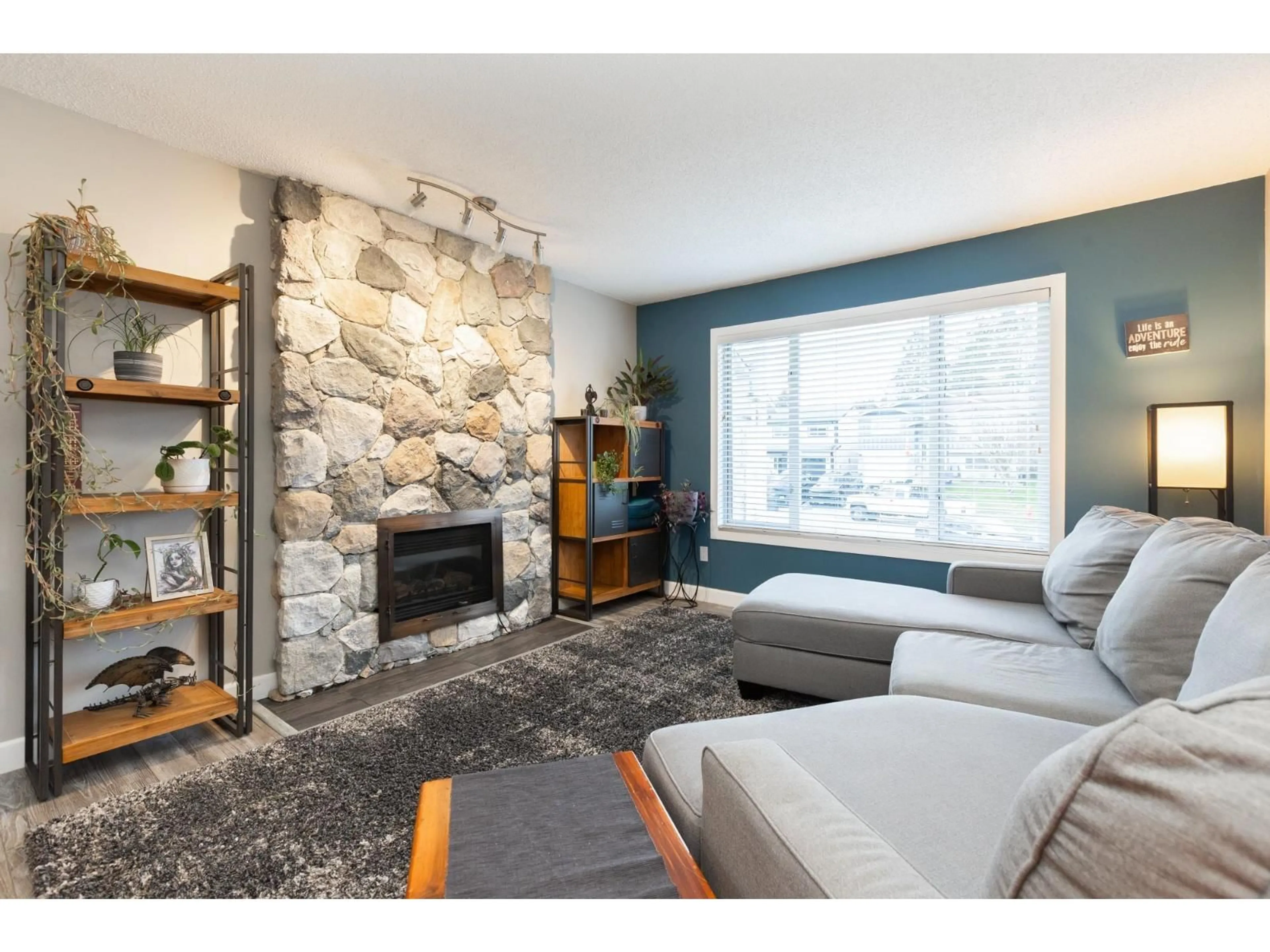 Living room with furniture, unknown for 2373 WAKEFIELD COURT, Langley British Columbia V2Y1E4