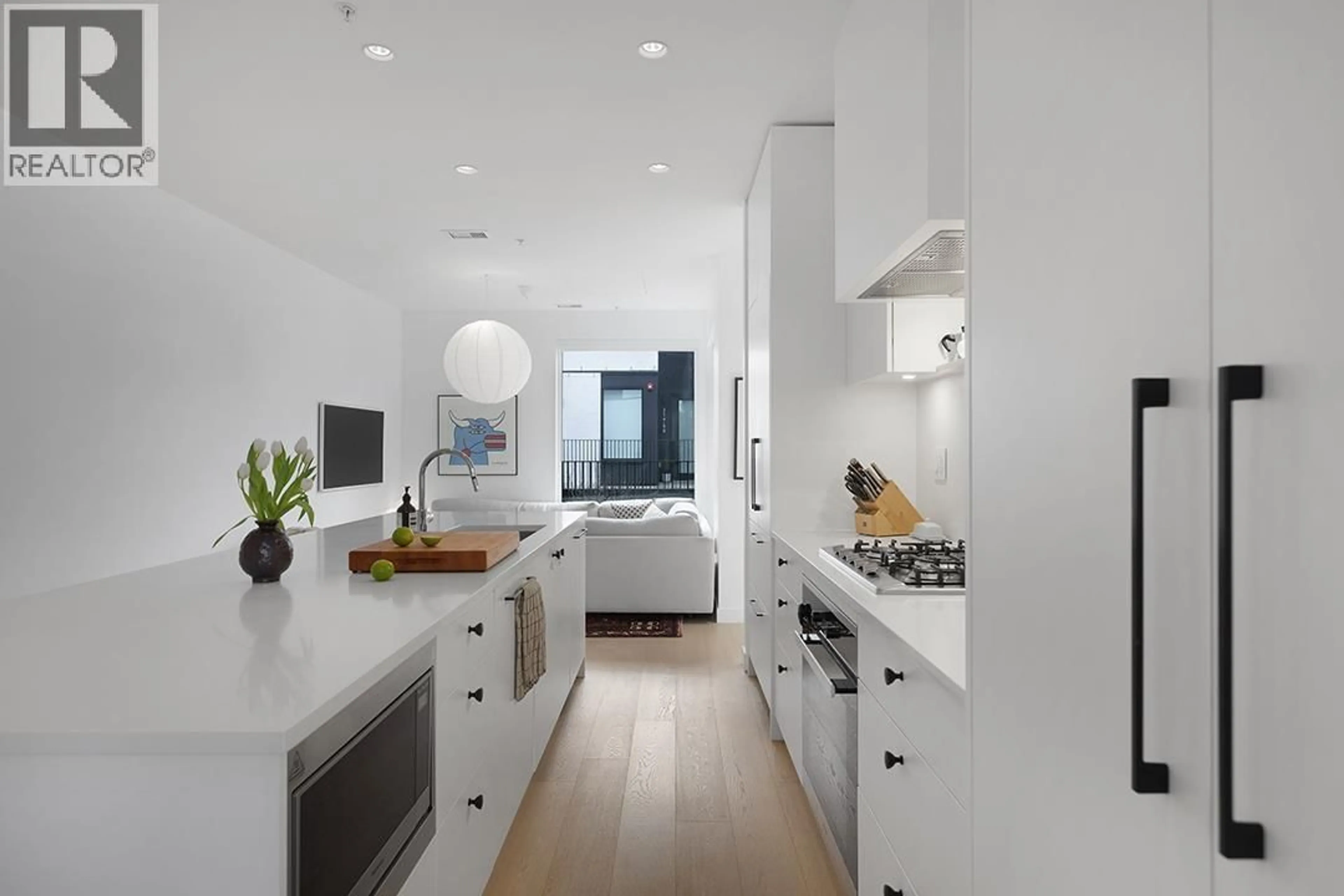 Contemporary kitchen, unknown for 48 KING EDWARD AVENUE, Vancouver British Columbia V5Y0N6