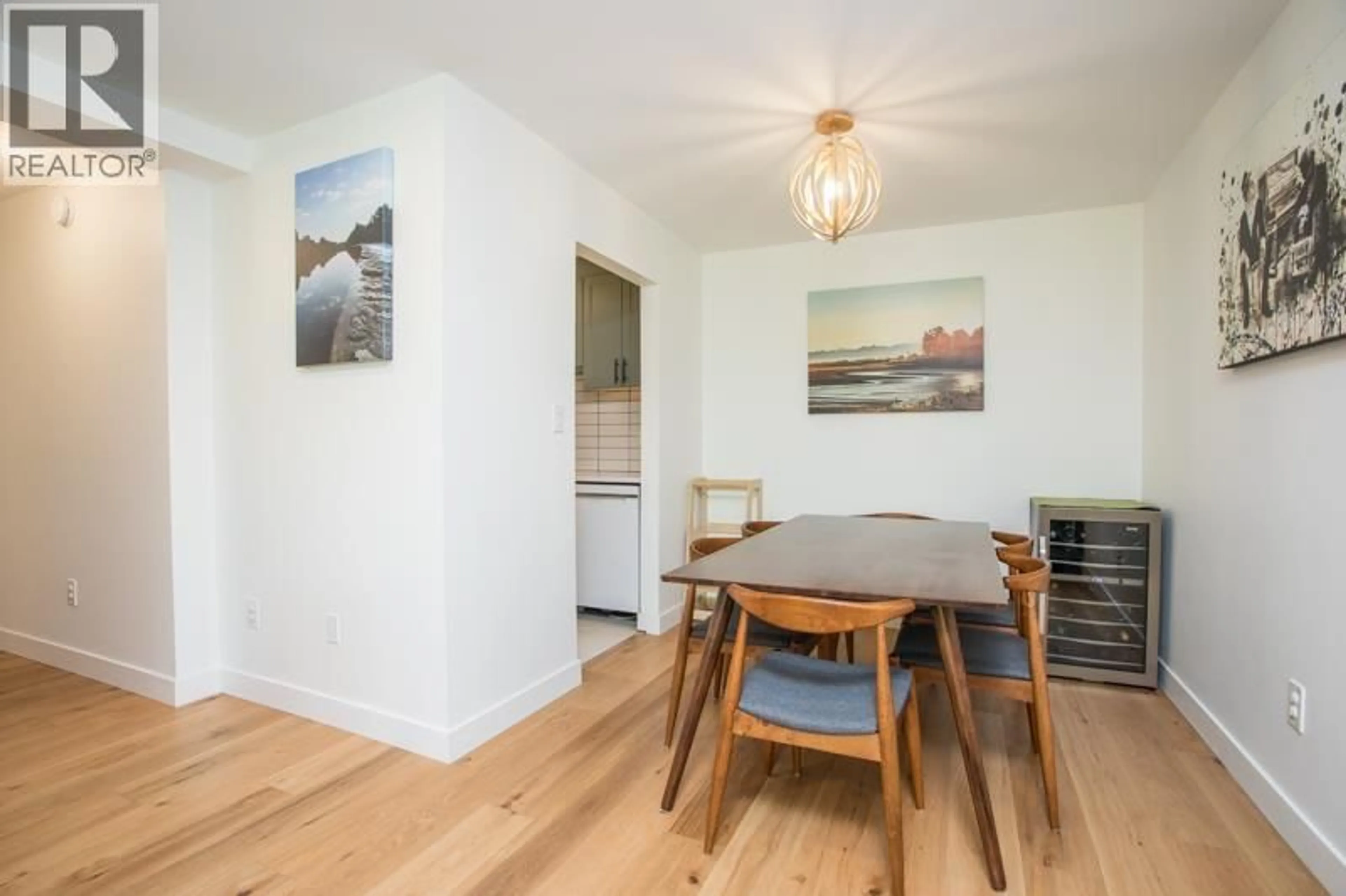 Dining room, wood/laminate floor for 121 - 8860 NO. 1 ROAD, Richmond British Columbia V7C4C1