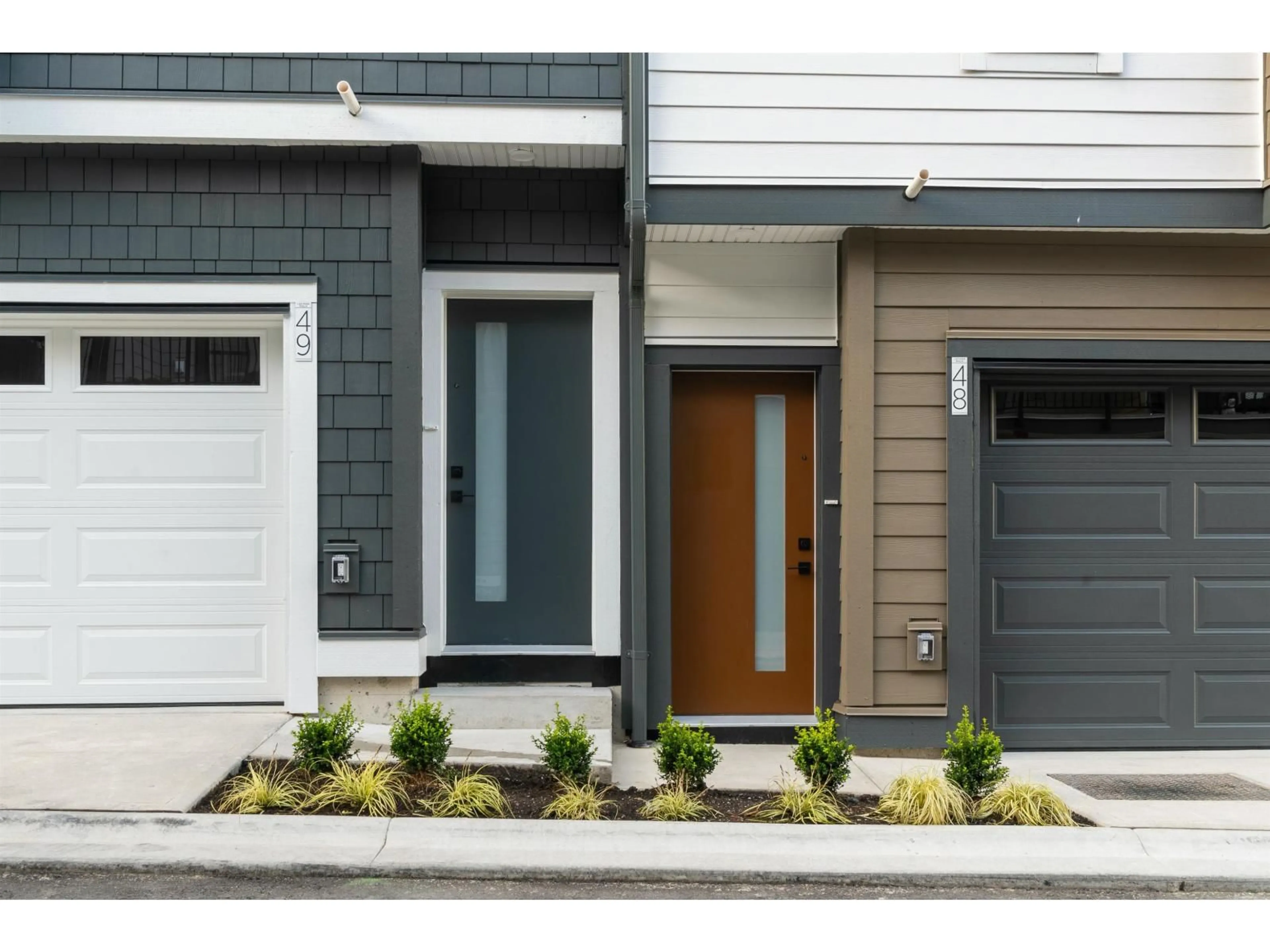 Home with vinyl exterior material, street for 18 - 7661 198B STREET, Langley British Columbia V0V0V0