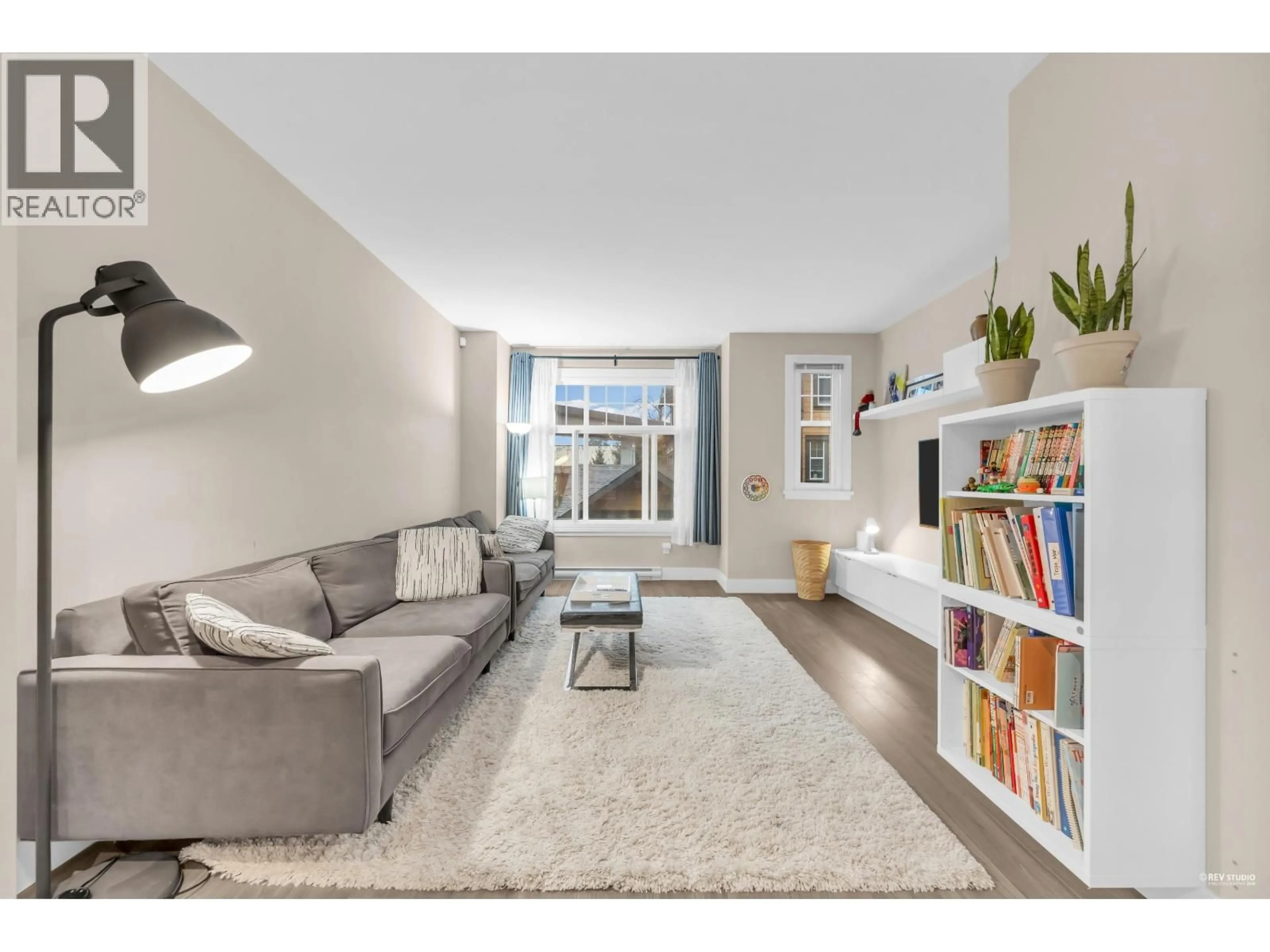 Living room with furniture, unknown for 26 - 6088 BERESFORD STREET, Burnaby British Columbia V5J0G2