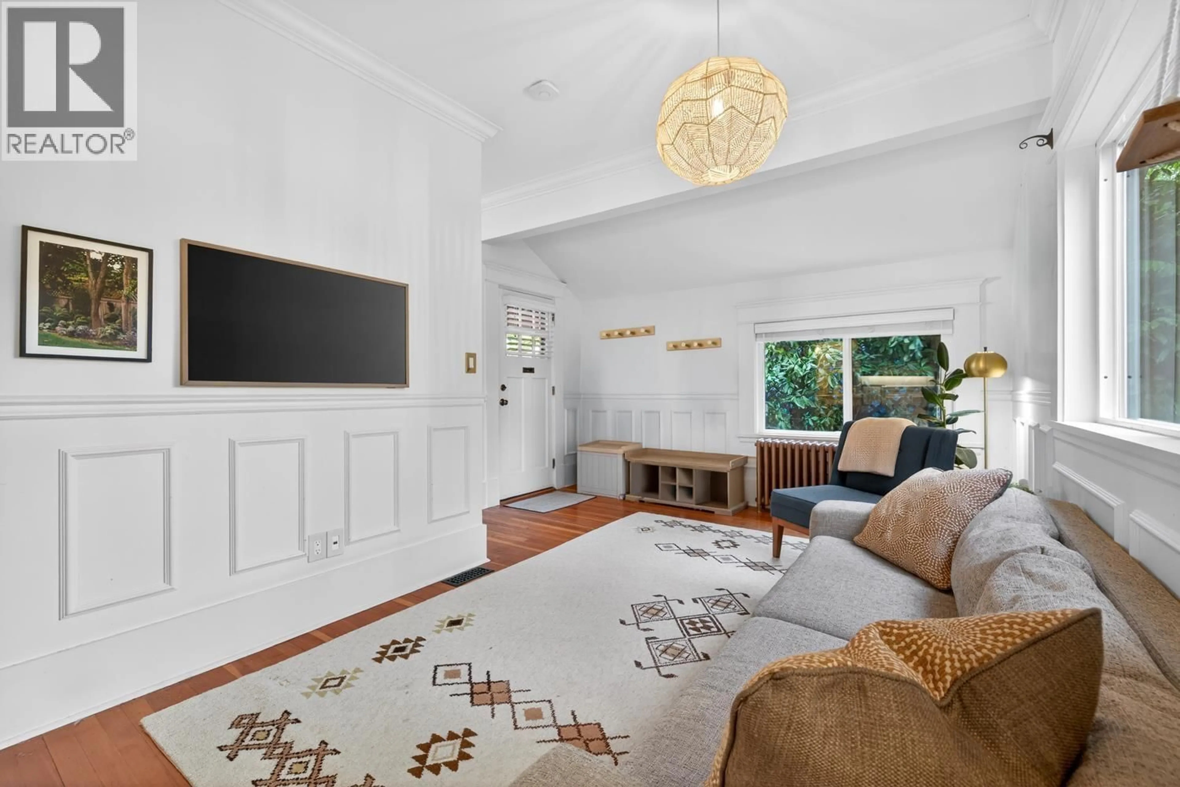 Living room with furniture, unknown for 4387 ST. GEORGE STREET, Vancouver British Columbia V5V4A3