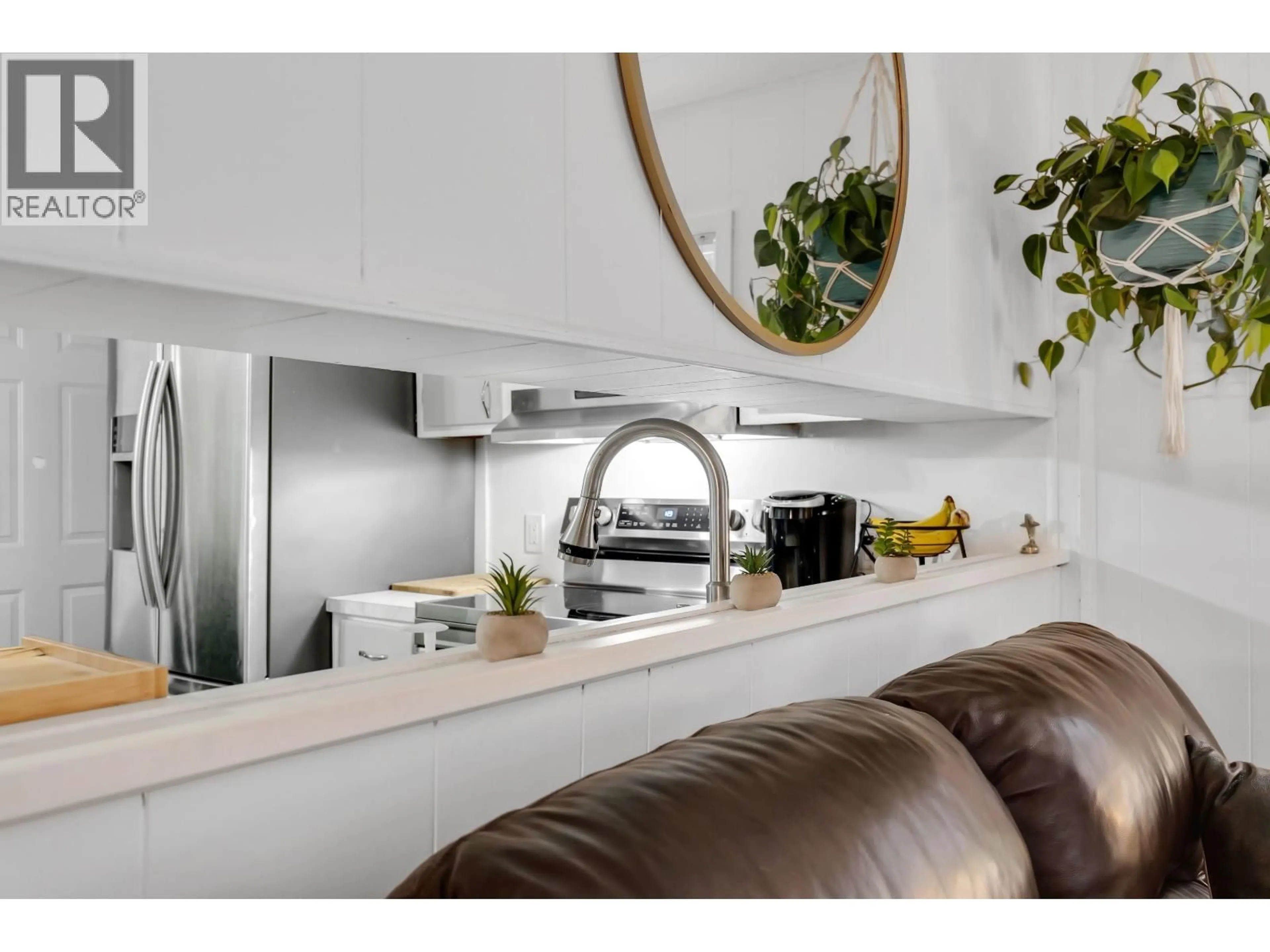 Open concept kitchen, unknown for 8 - 39884 GOVERNMENT ROAD, Squamish British Columbia V8B0B1