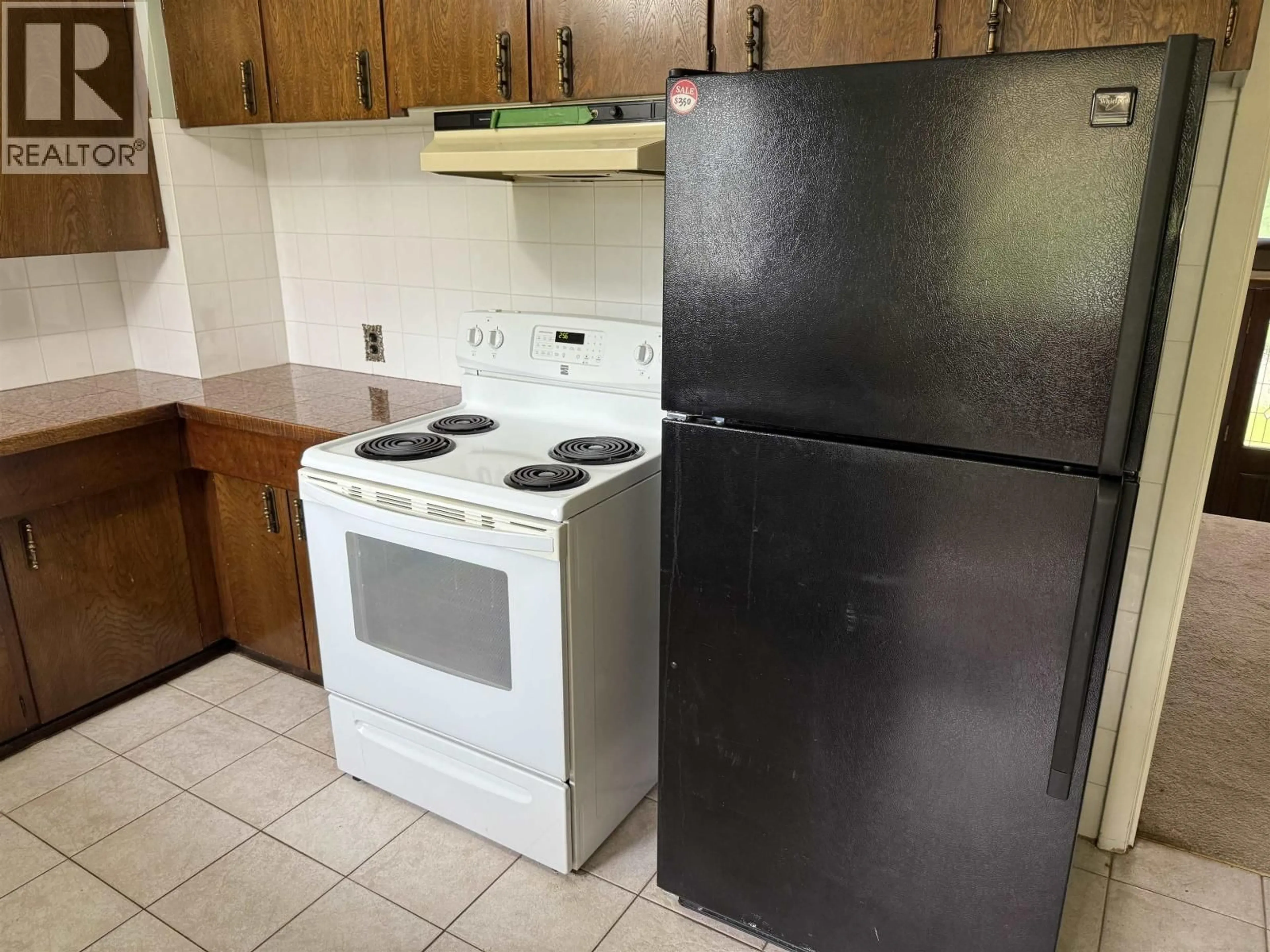 Standard kitchen, unknown for 712 TOWNLEY STREET, Coquitlam British Columbia V3J4N1