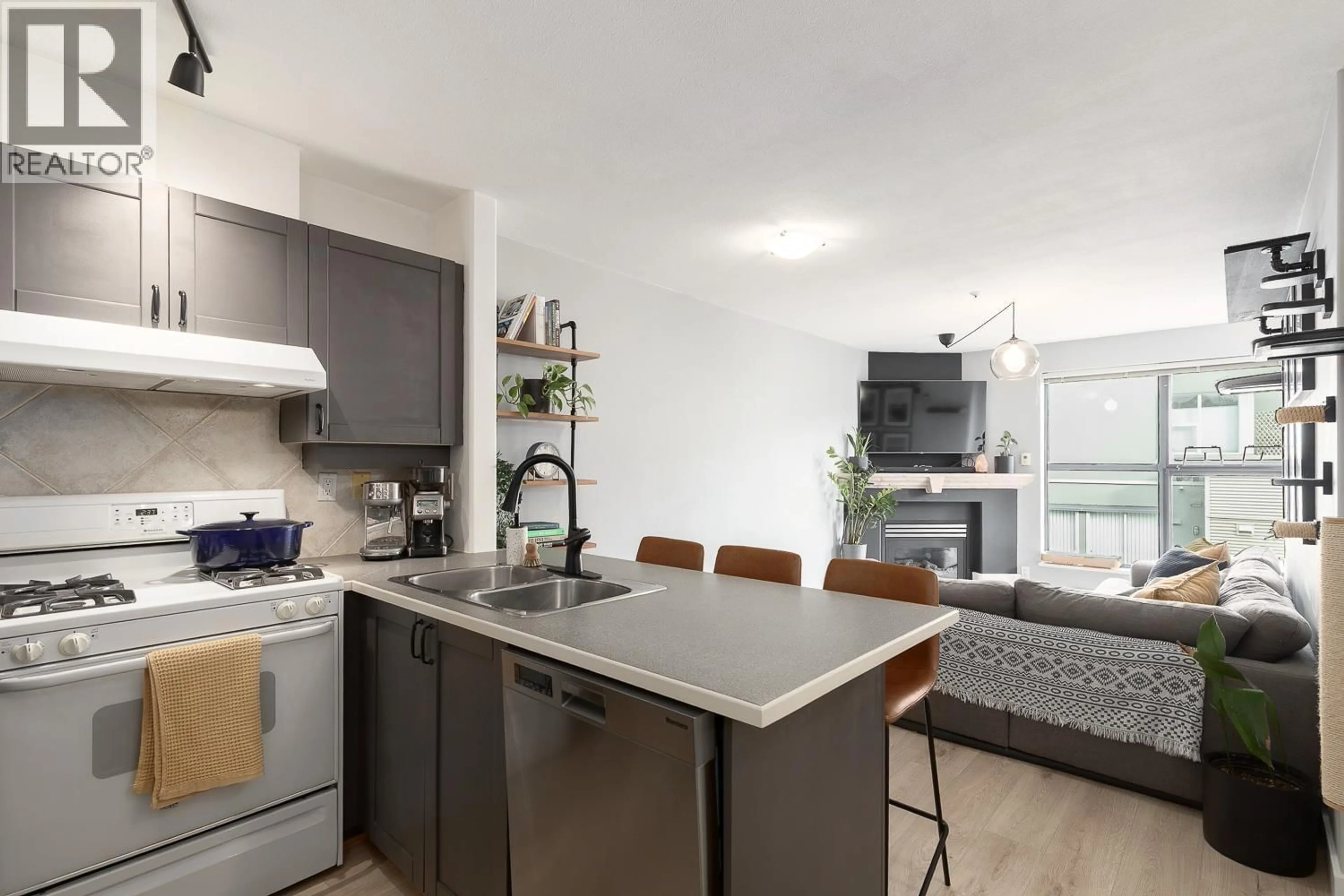Open concept kitchen, unknown for 405 - 2688 VINE STREET, Vancouver British Columbia V6K4T6