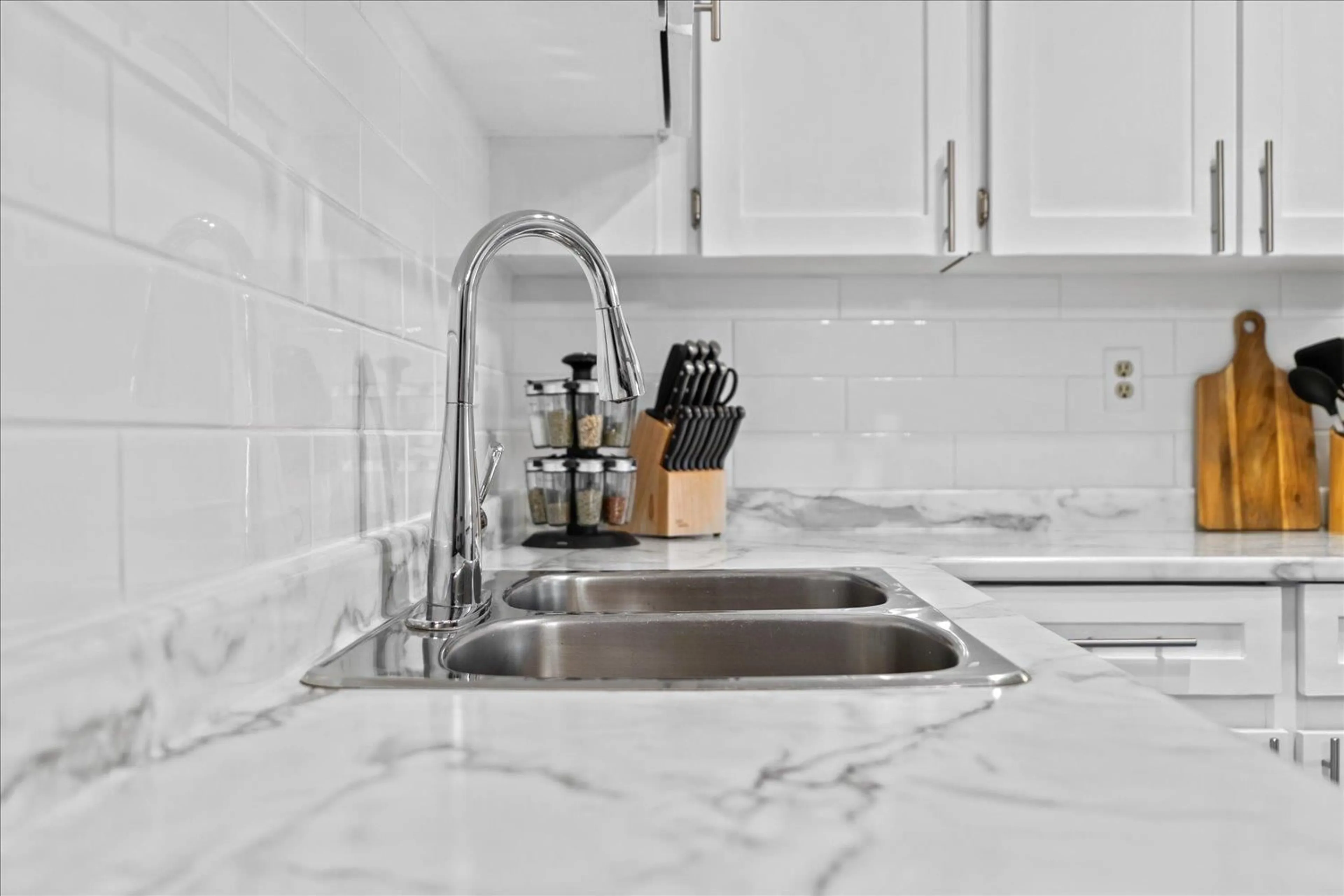 Unknown for 307 - 45598 MCINTOSH DRIVE, Chilliwack British Columbia V2P7J3