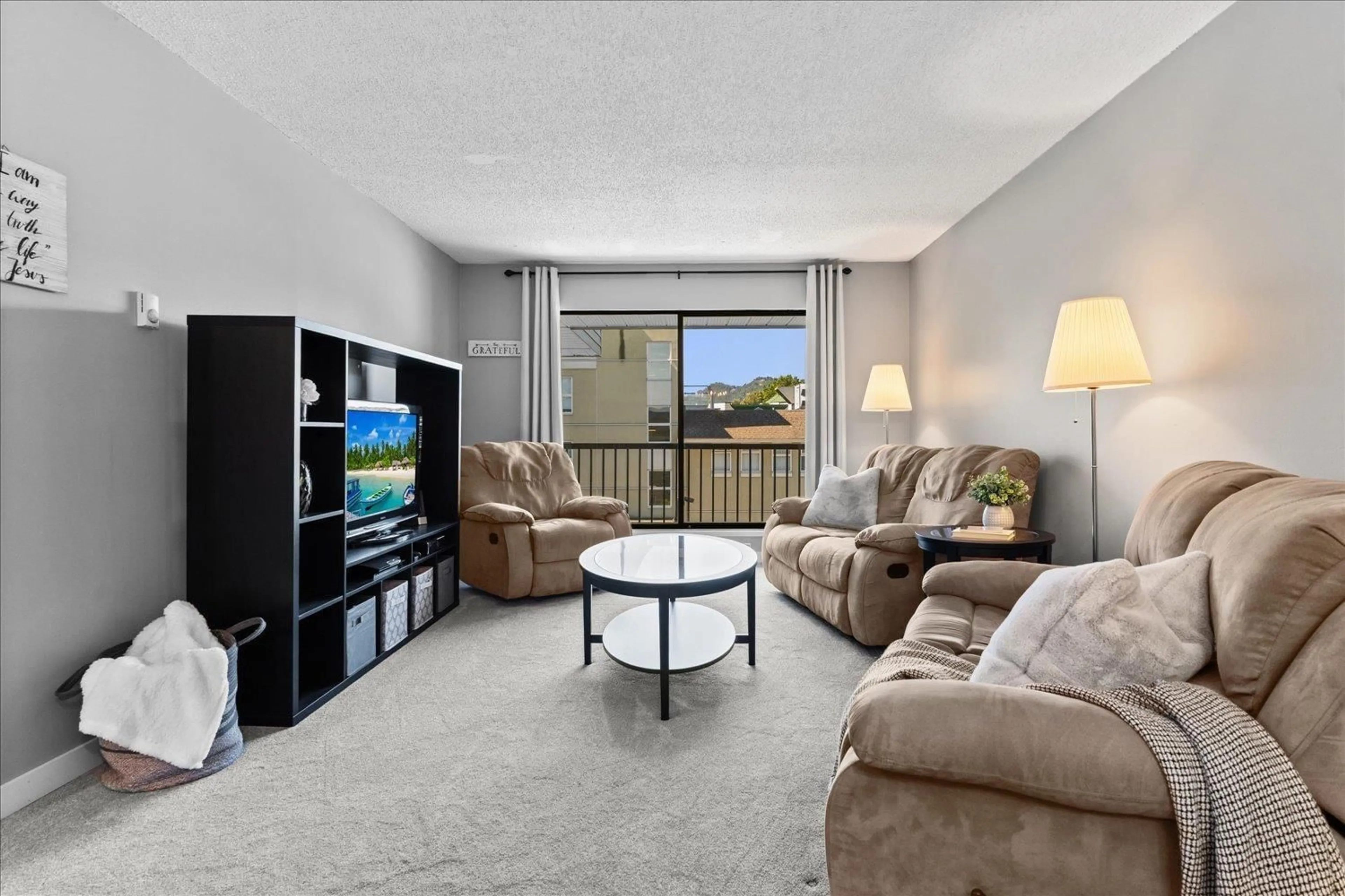 Living room with furniture, unknown for 307 - 45598 MCINTOSH DRIVE, Chilliwack British Columbia V2P7J3