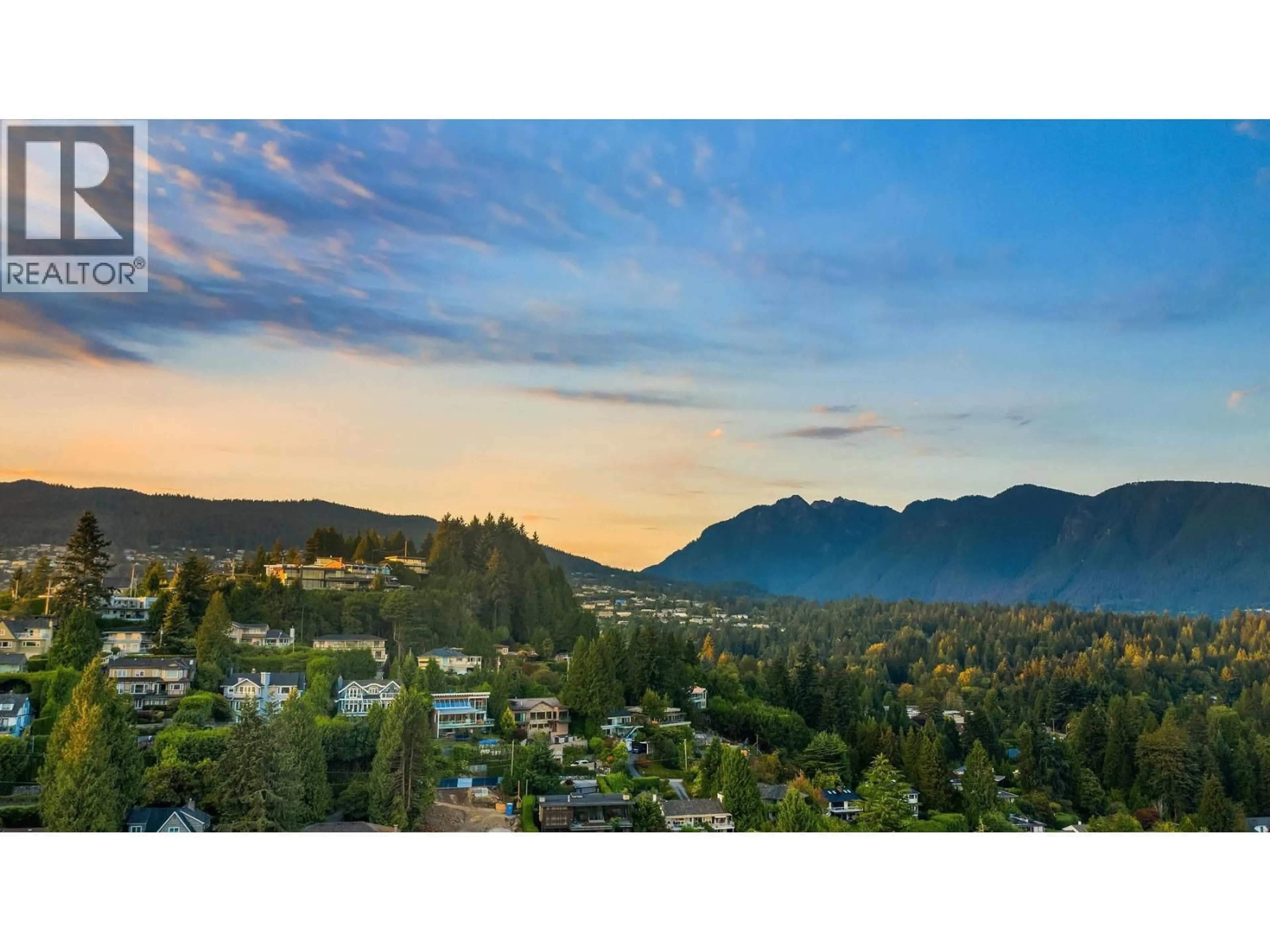 A pic from outside/outdoor area/front of a property/back of a property/a pic from drone, mountain view for 598 ARTHUR ERICKSON PLACE, West Vancouver British Columbia V7T1J1