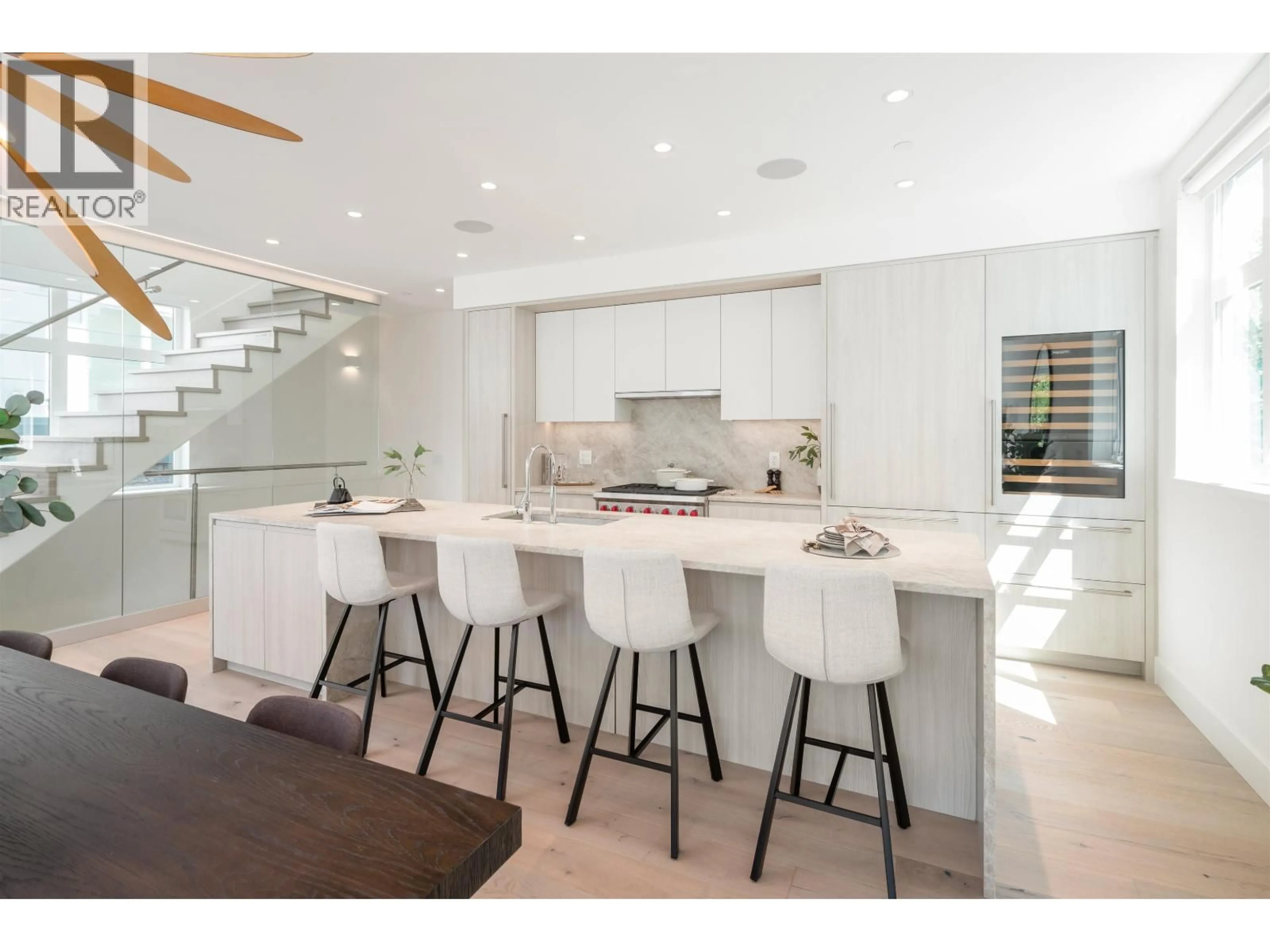 Open concept kitchen, ceramic/tile floor for 598 ARTHUR ERICKSON PLACE, West Vancouver British Columbia V7T1J1