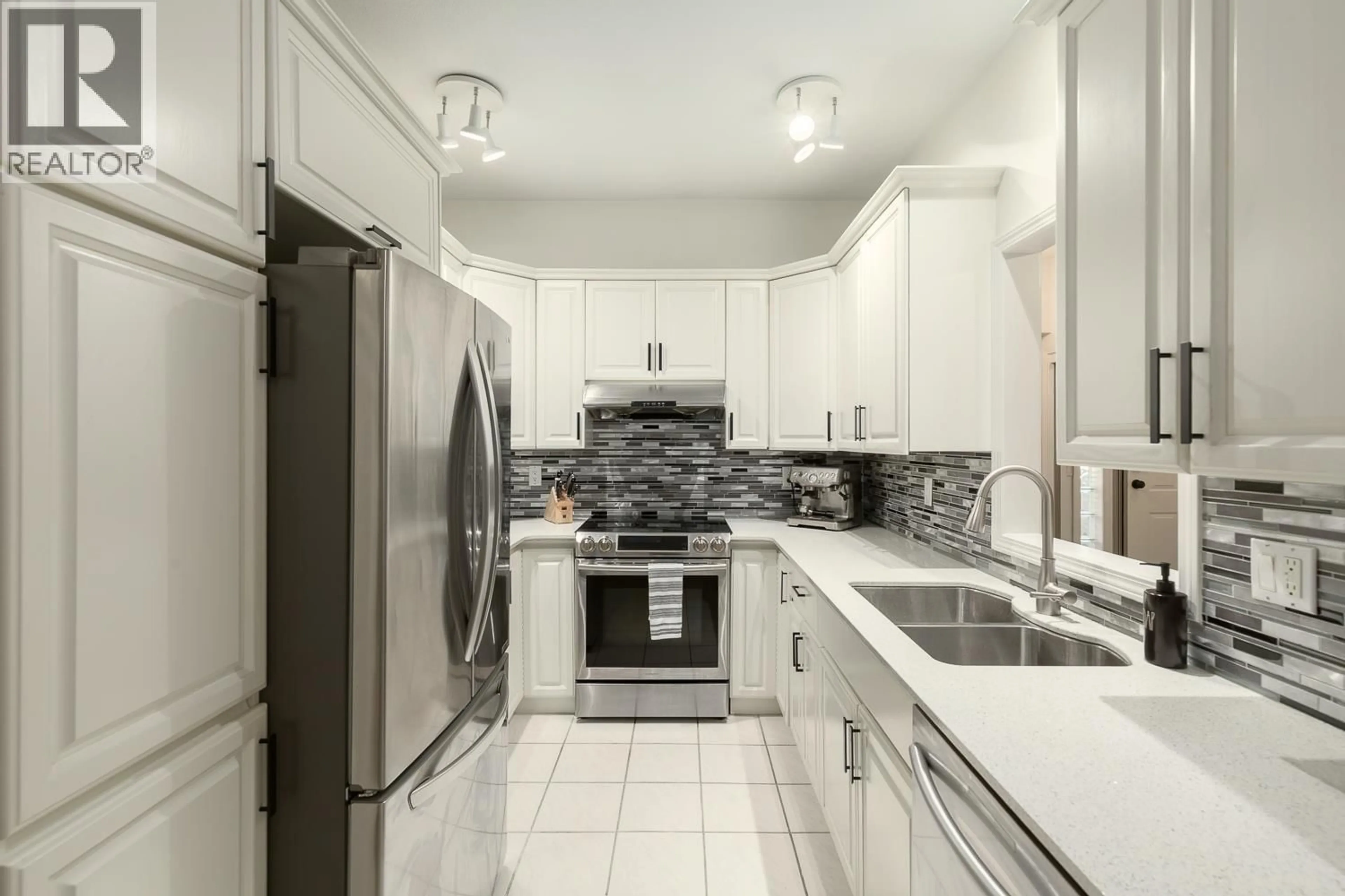 Unknown for PH2 - 2577 WILLOW STREET, Vancouver British Columbia V5Z3N8