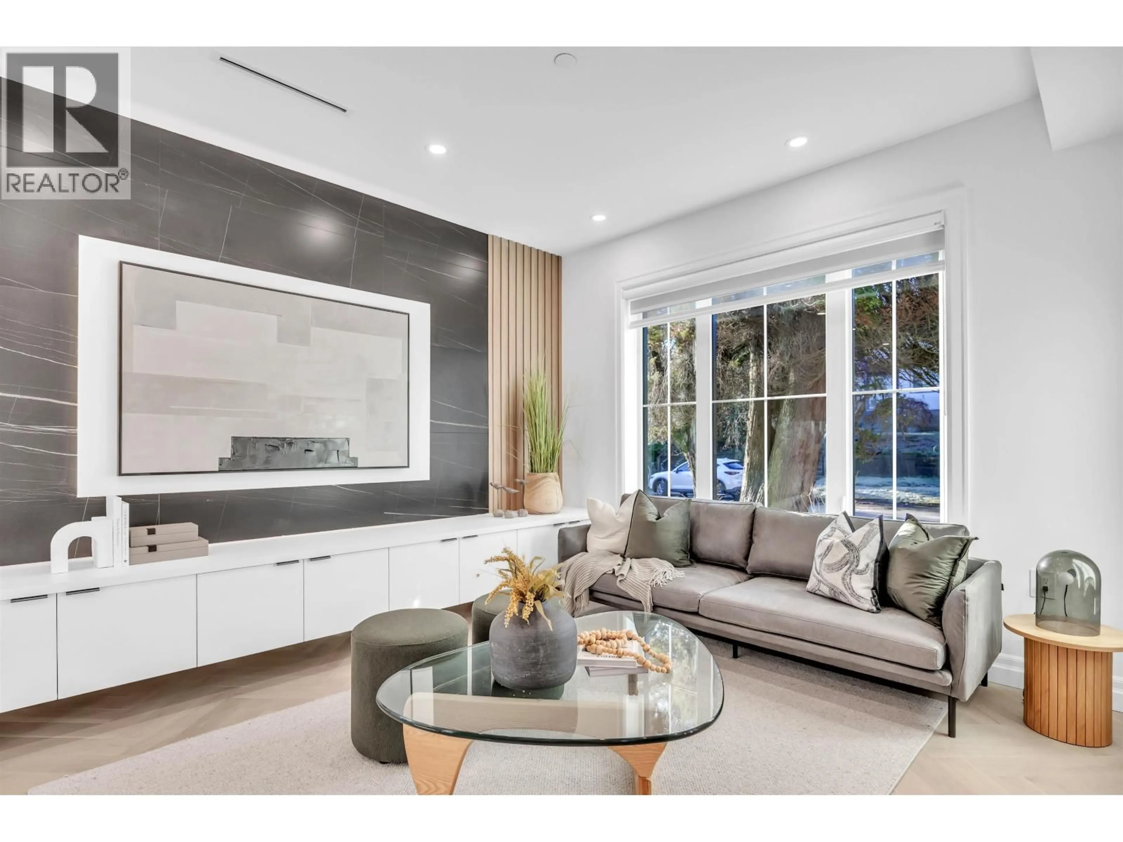 Unknown for 2153 20TH AVENUE, Vancouver British Columbia V5N2L5