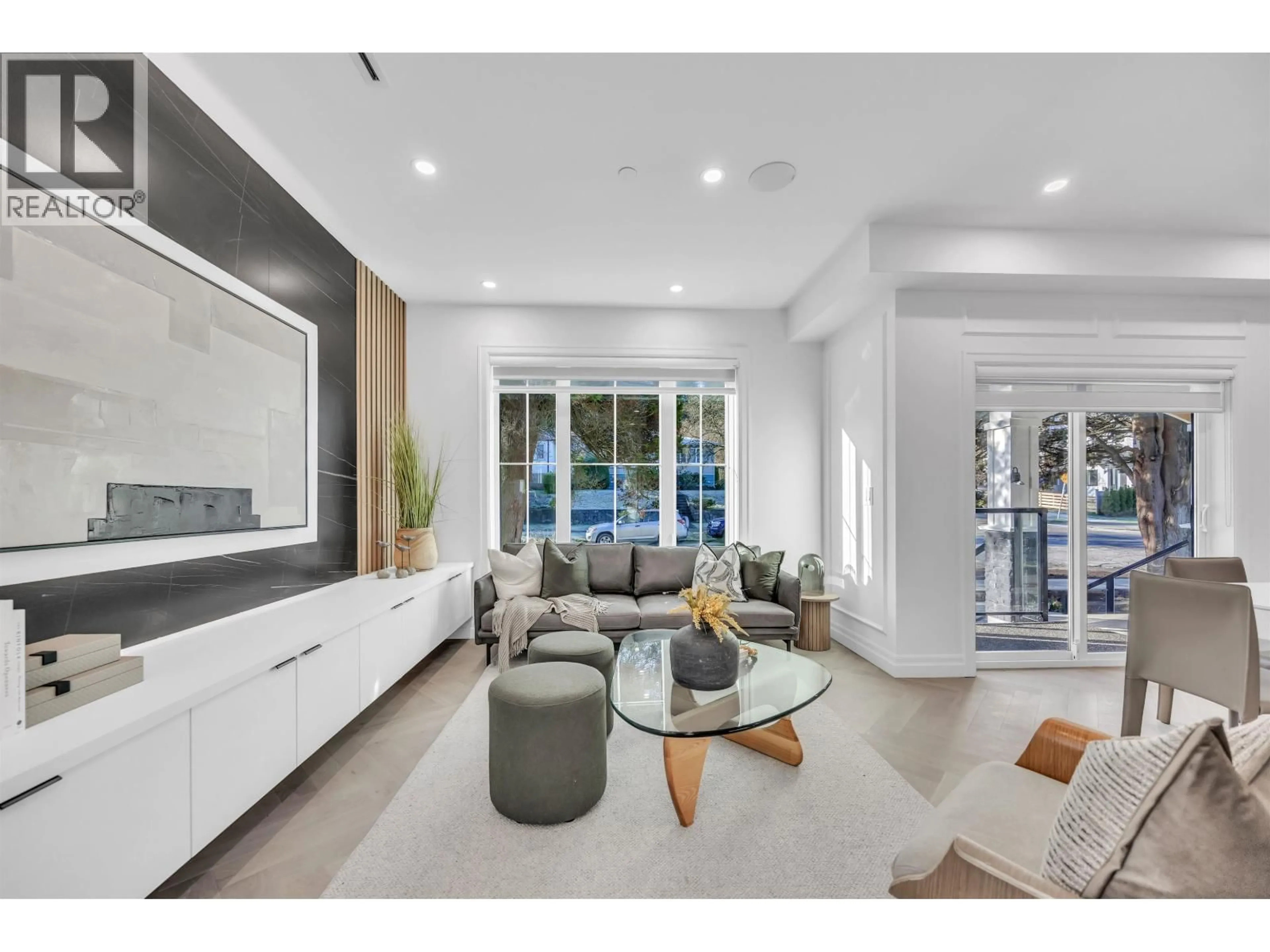 Unknown for 2153 20TH AVENUE, Vancouver British Columbia V5N2L5