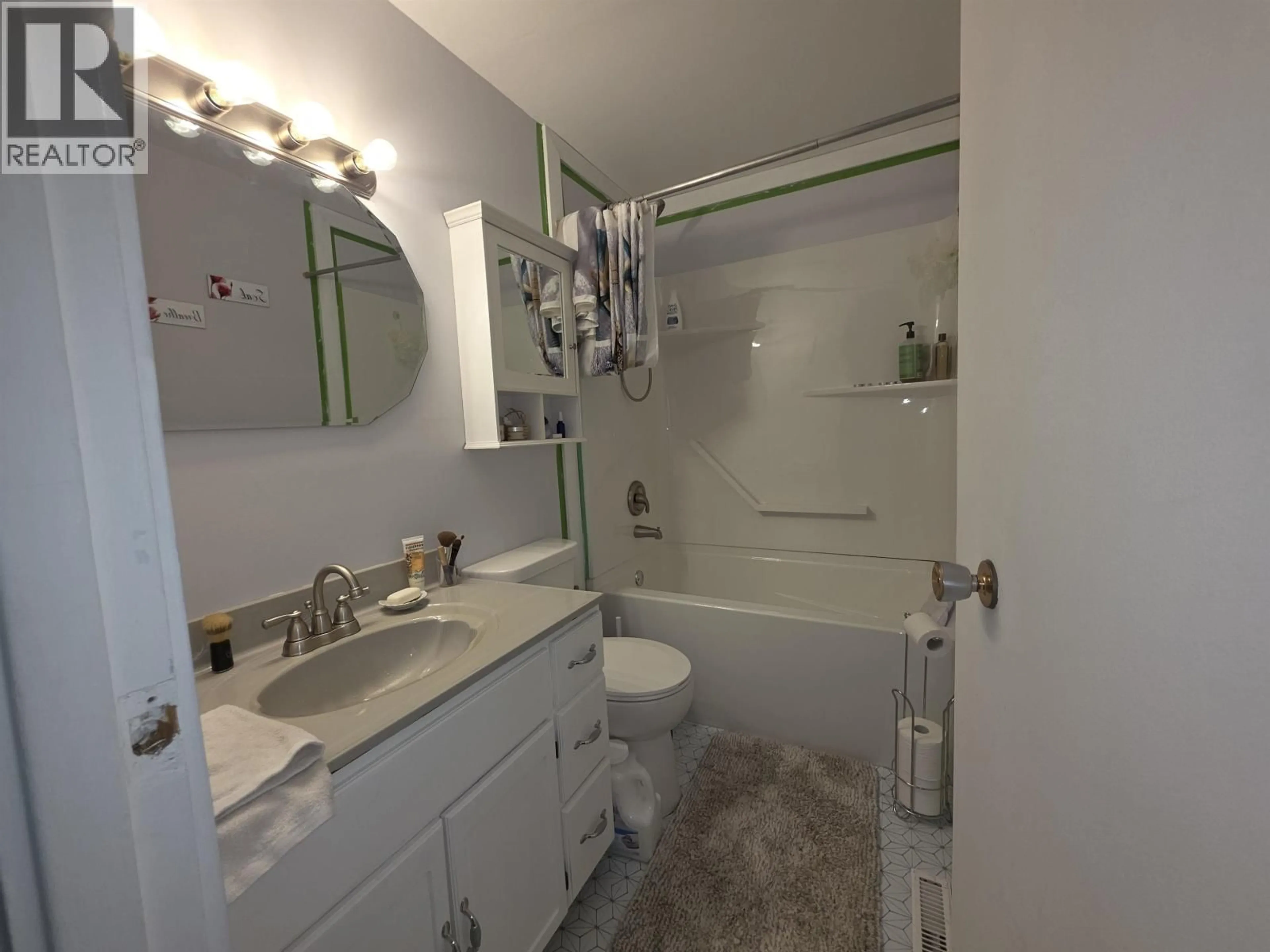 Standard bathroom, ceramic/tile floor for 430 CHILAKO CRESCENT, Fraser Lake British Columbia V0J1S0