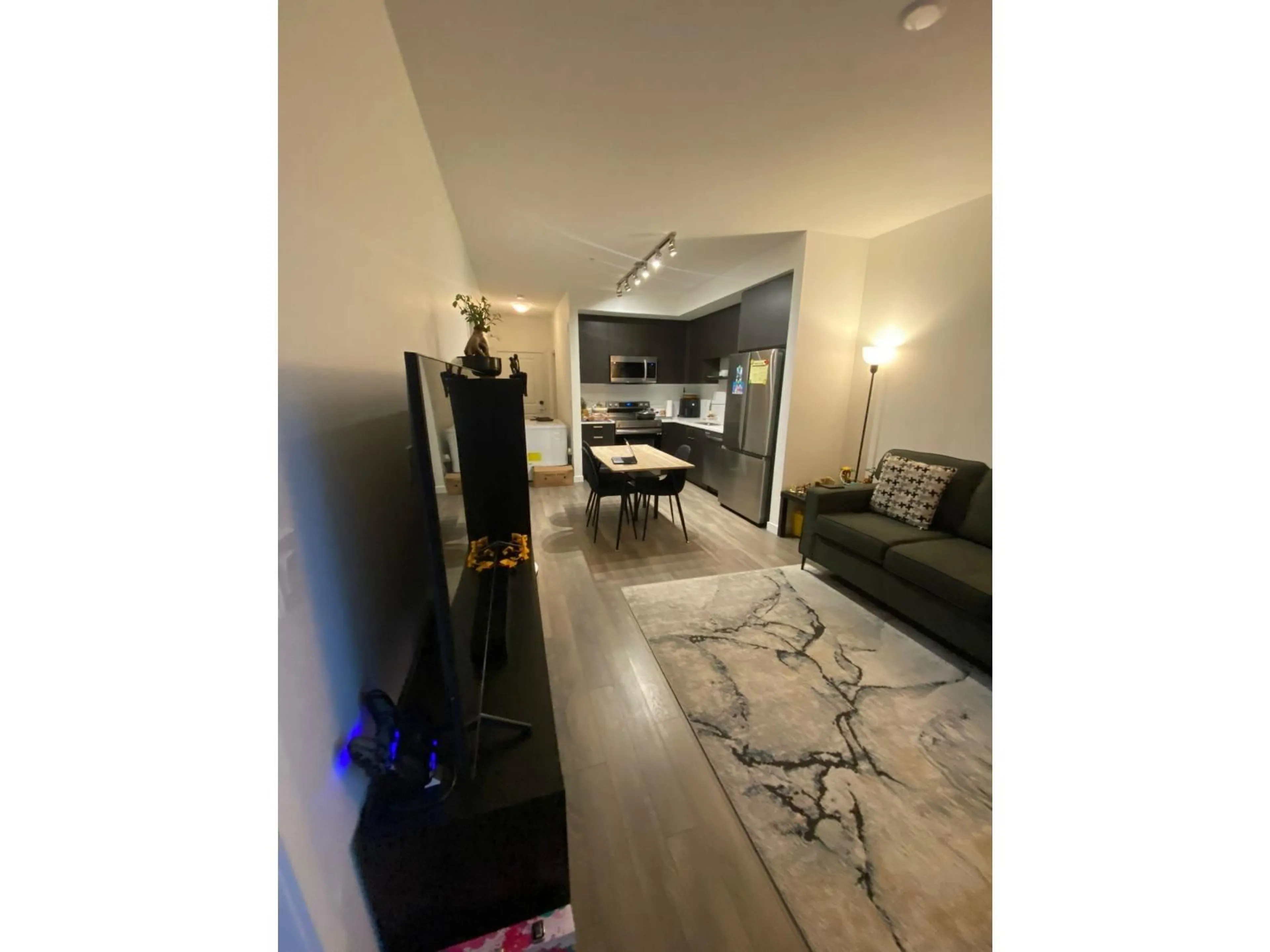 Unknown for 202 - 15848 FRASER HIGHWAY, Surrey British Columbia V4N6X6