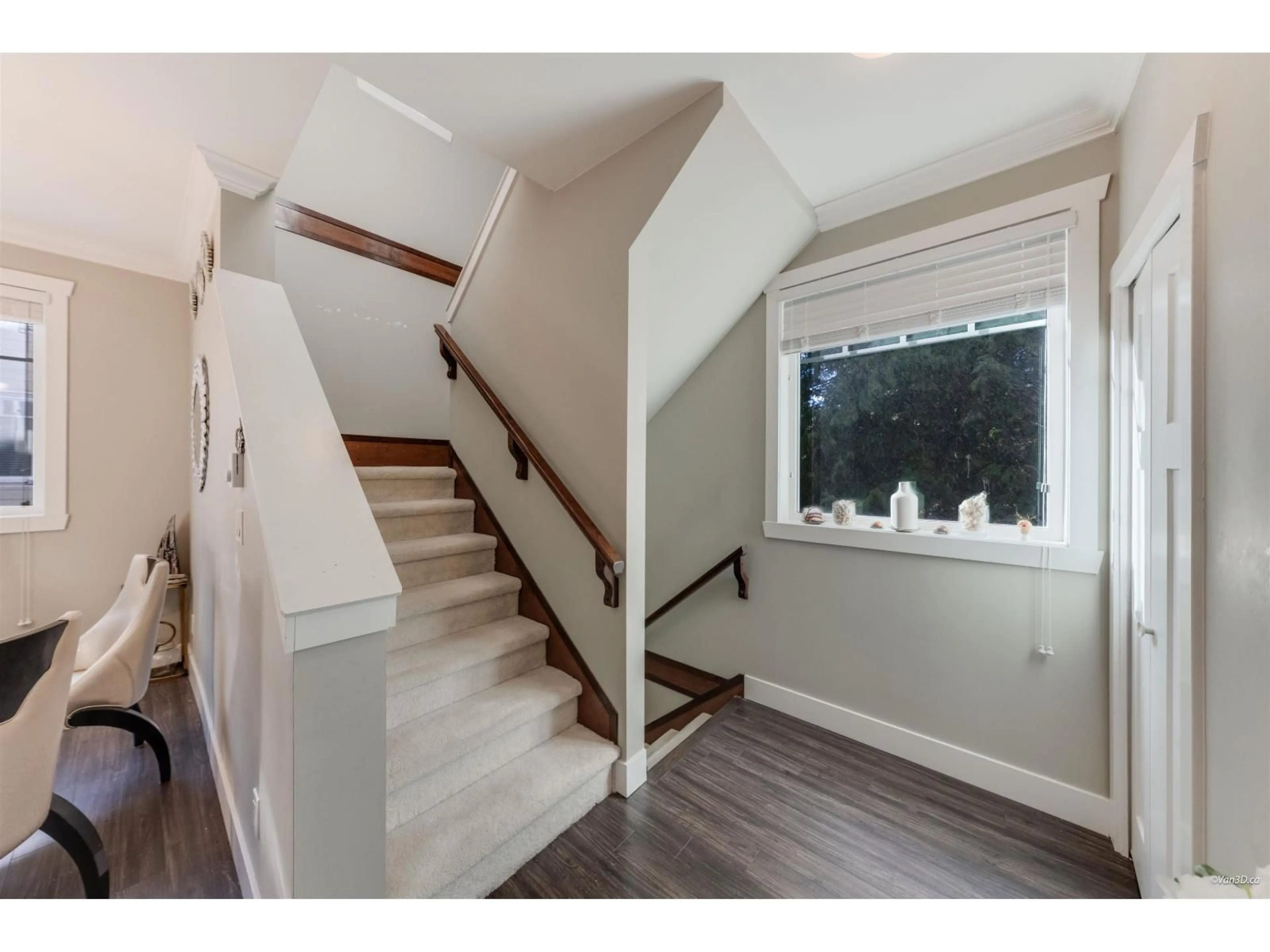 Stairs for 24 - 14285 64 AVENUE, Surrey British Columbia V3W1Z2