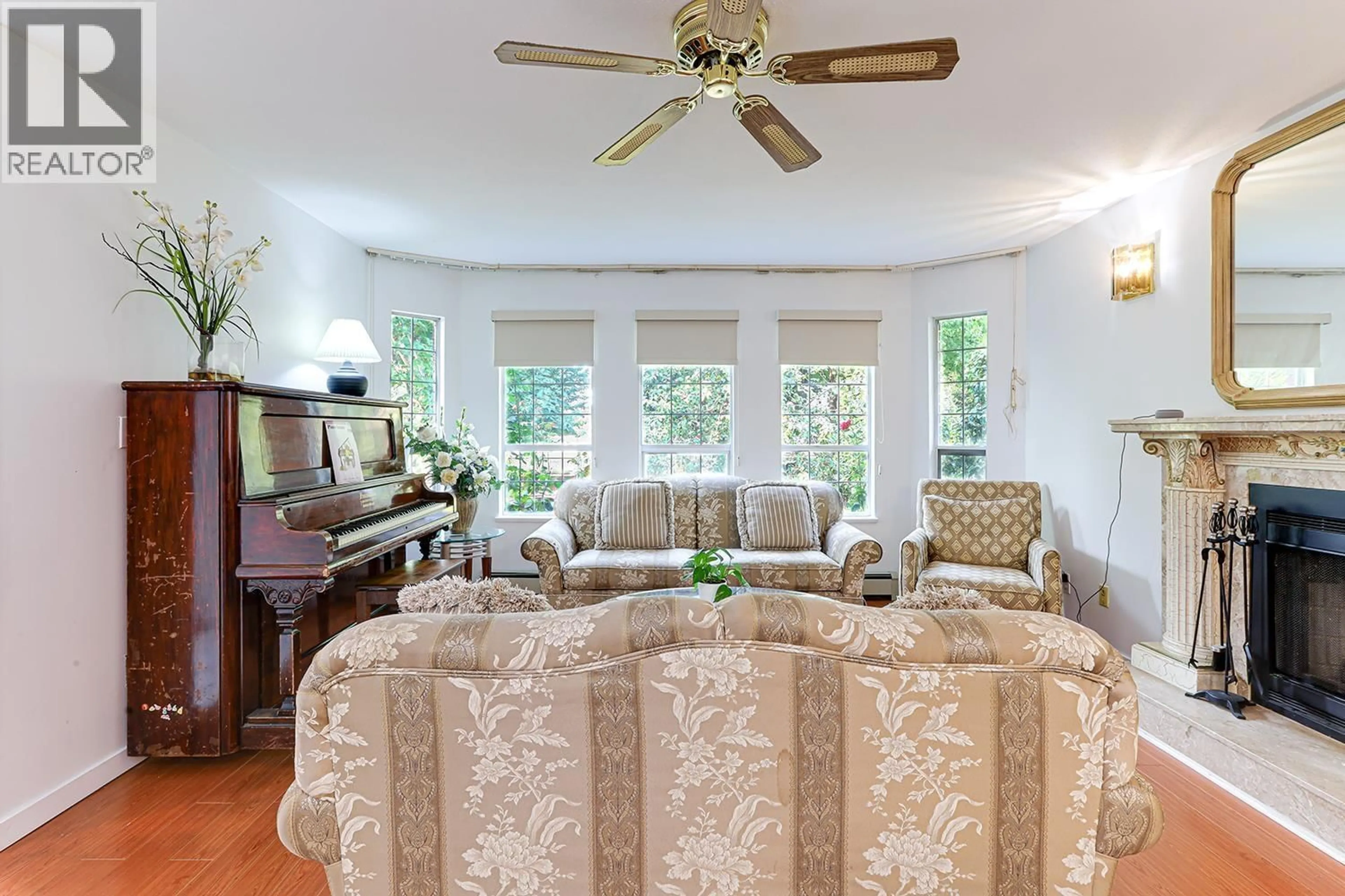 Living room with furniture, unknown for 8006 CHESTER STREET, Vancouver British Columbia V5X3Y6