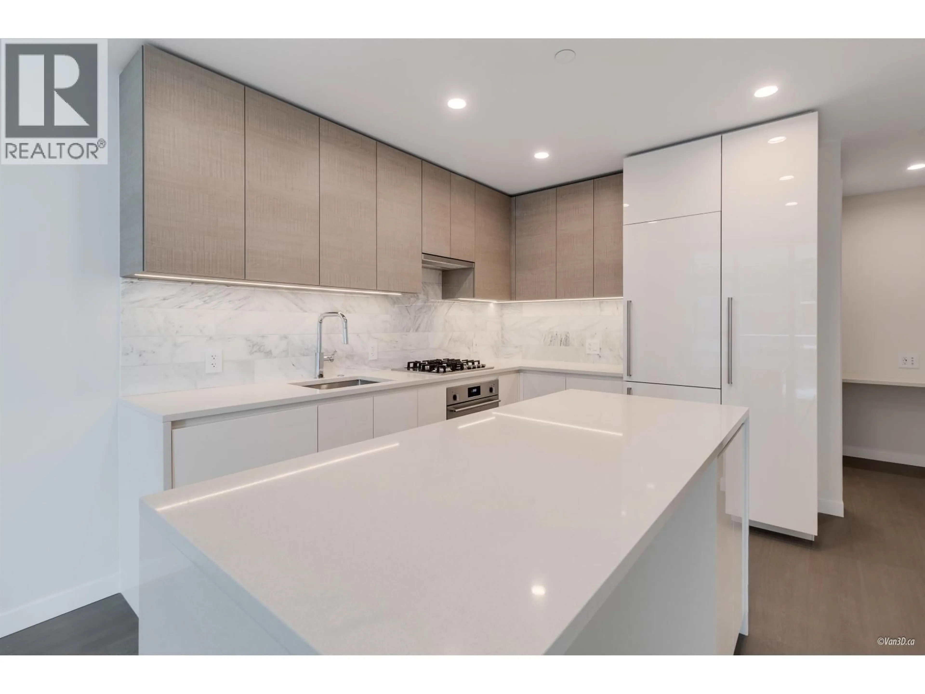 Open concept kitchen, ceramic/tile floor for 2706 - 2186 GILMORE AVENUE, Burnaby British Columbia V5C6A7