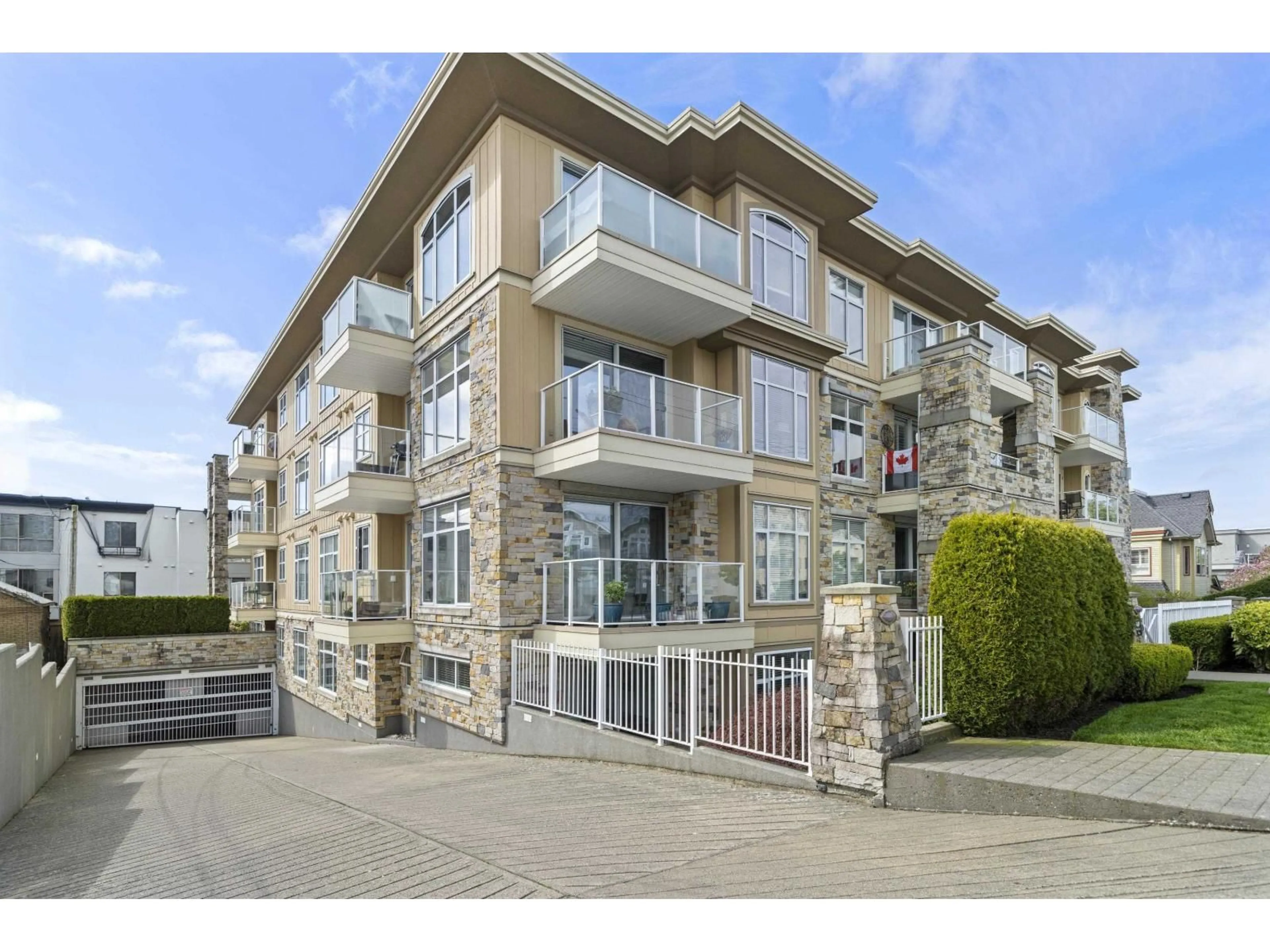Unknown for 102 - 15164 PROSPECT AVENUE, White Rock British Columbia V4B2B9